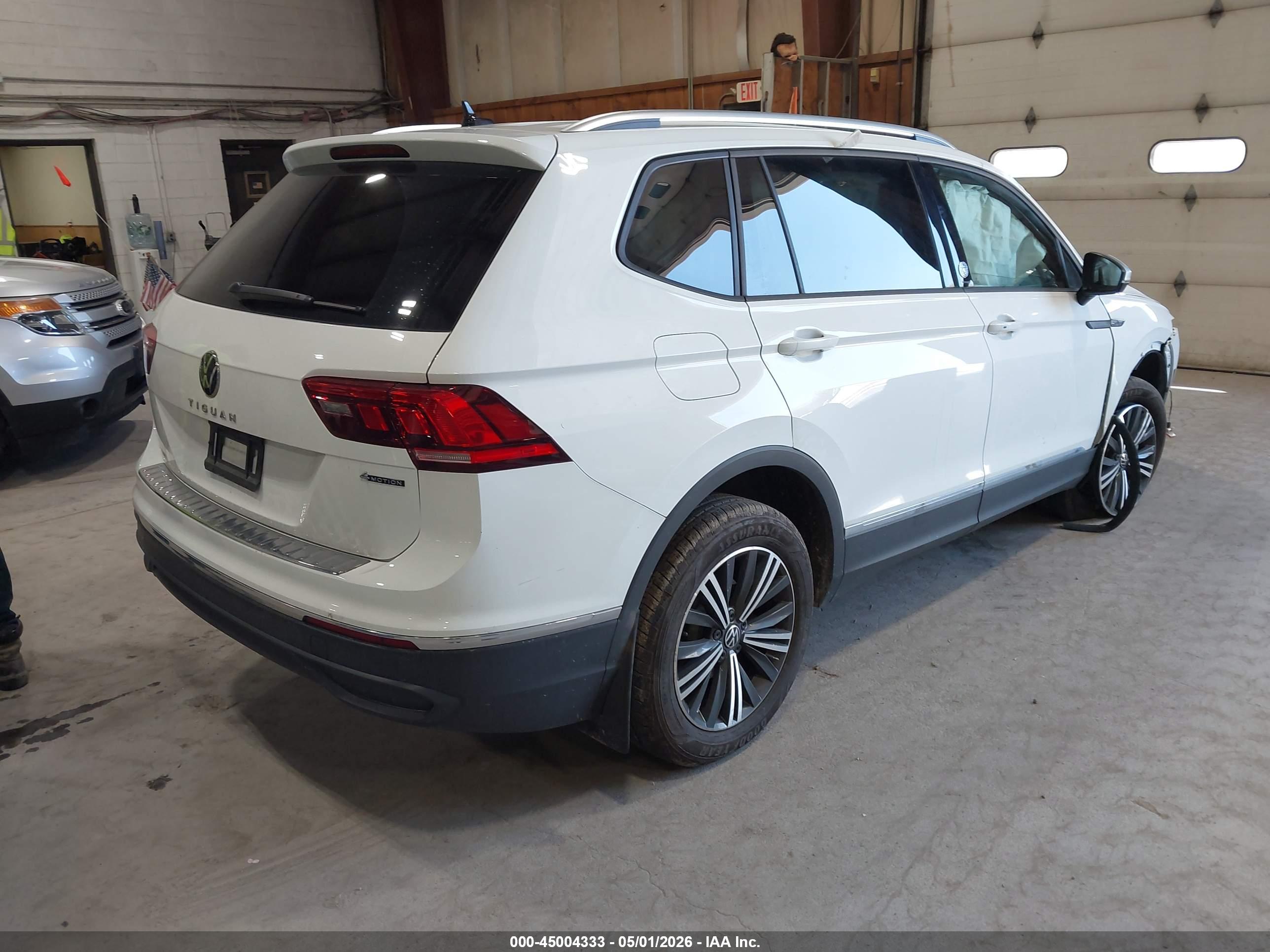 VOLKSWAGEN TIGUAN image 4