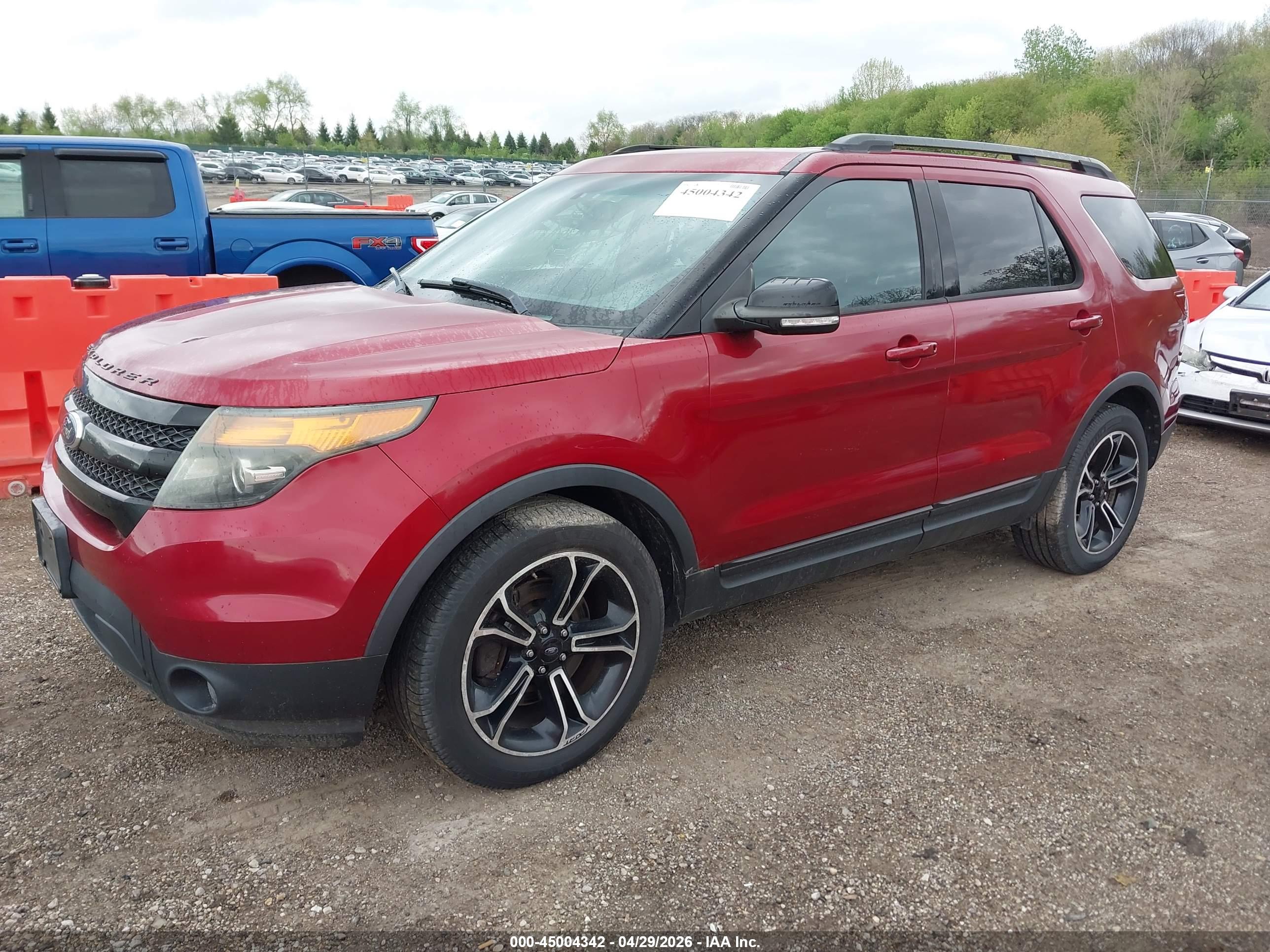 FORD EXPLORER image 2