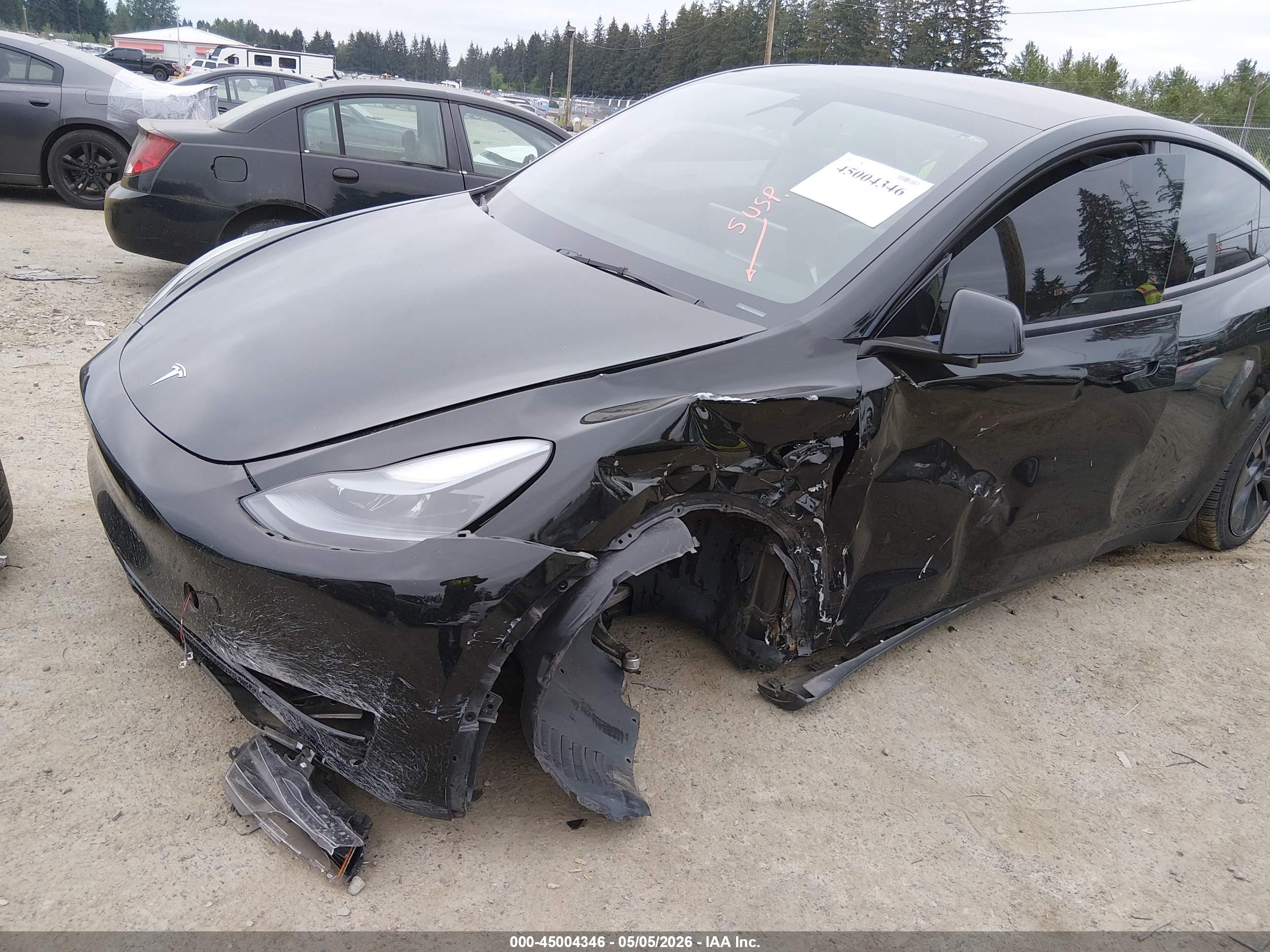 TESLA MODEL image 6