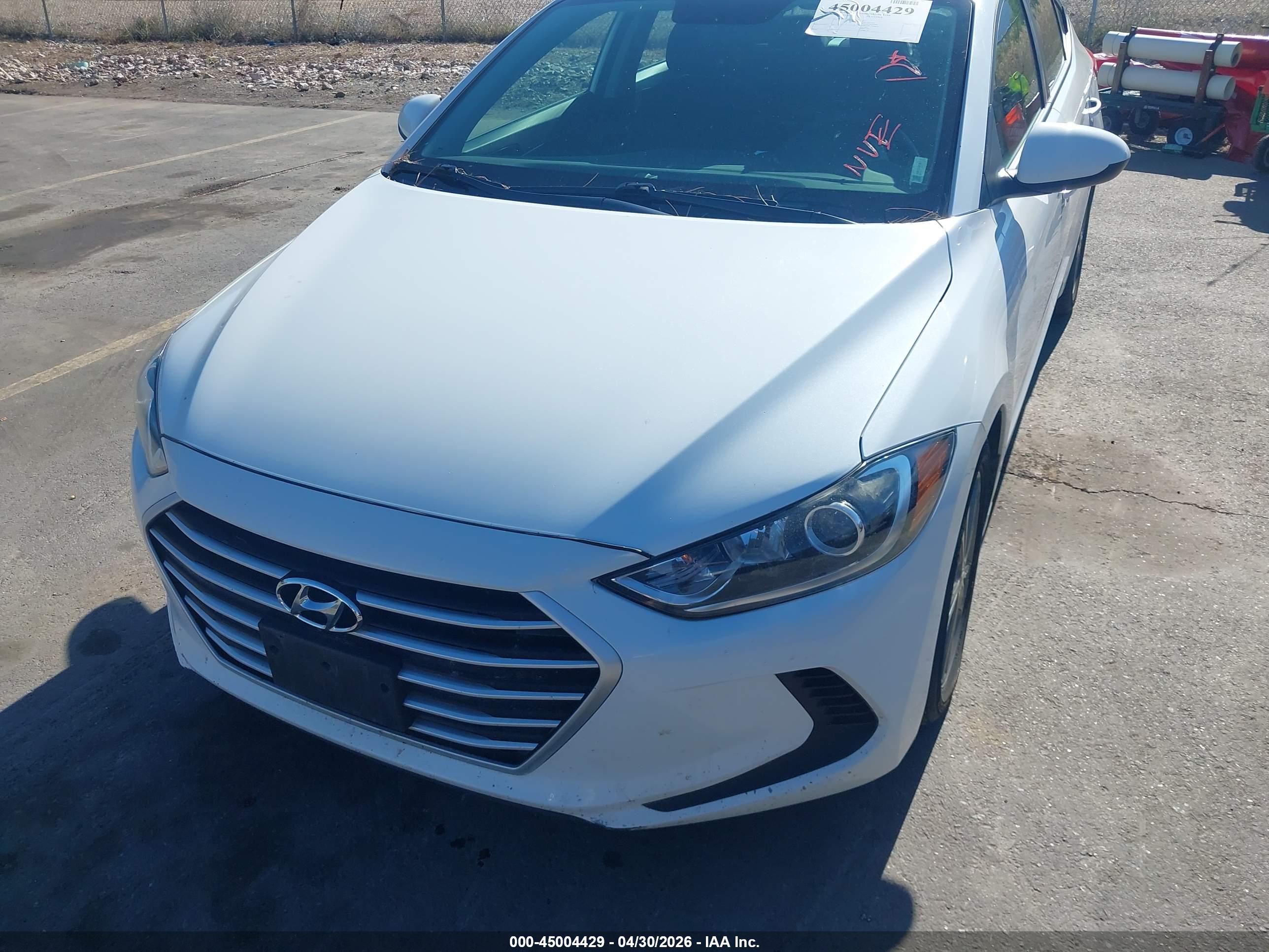 HYUNDAI ELANTRA image 6