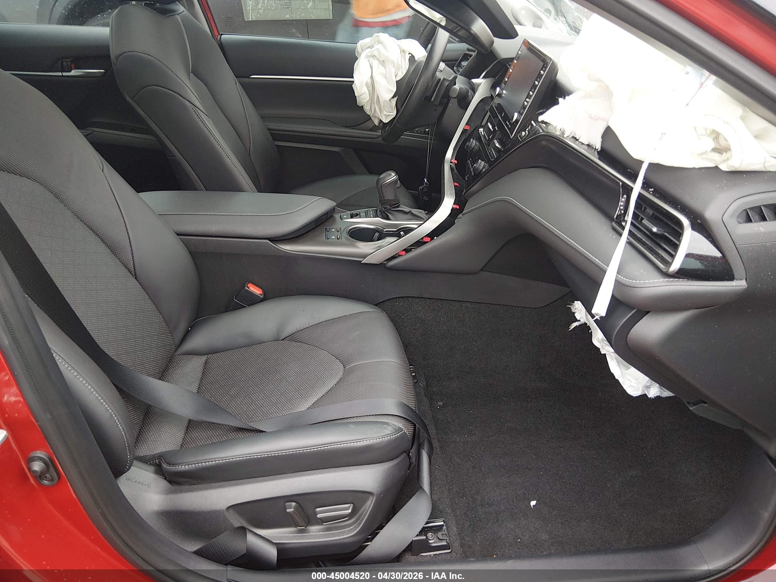 TOYOTA CAMRY image 5