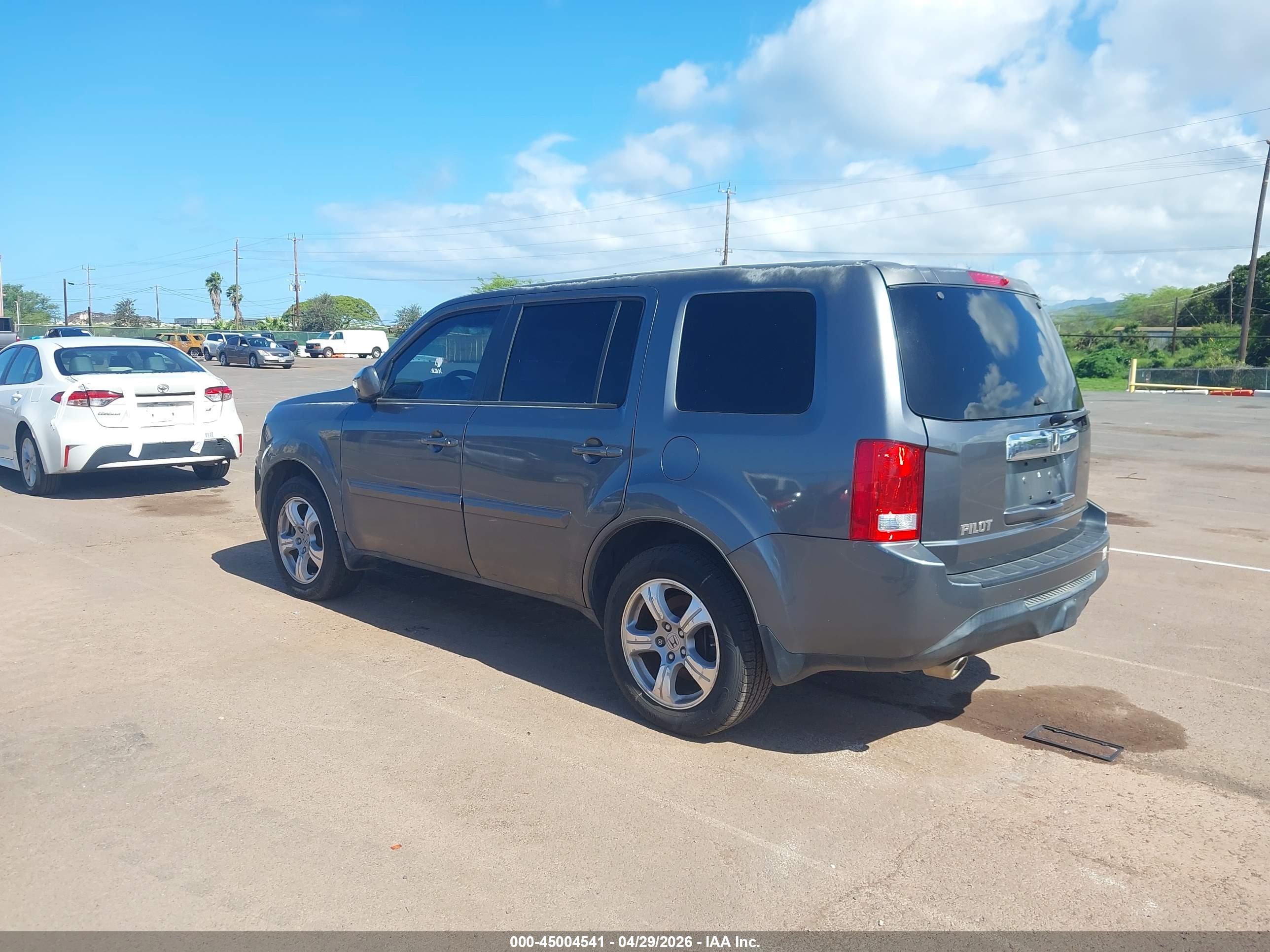 HONDA PILOT image 3