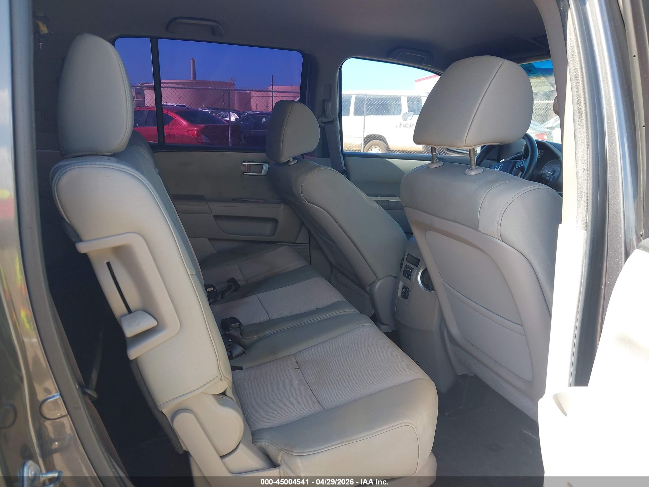 HONDA PILOT image 8