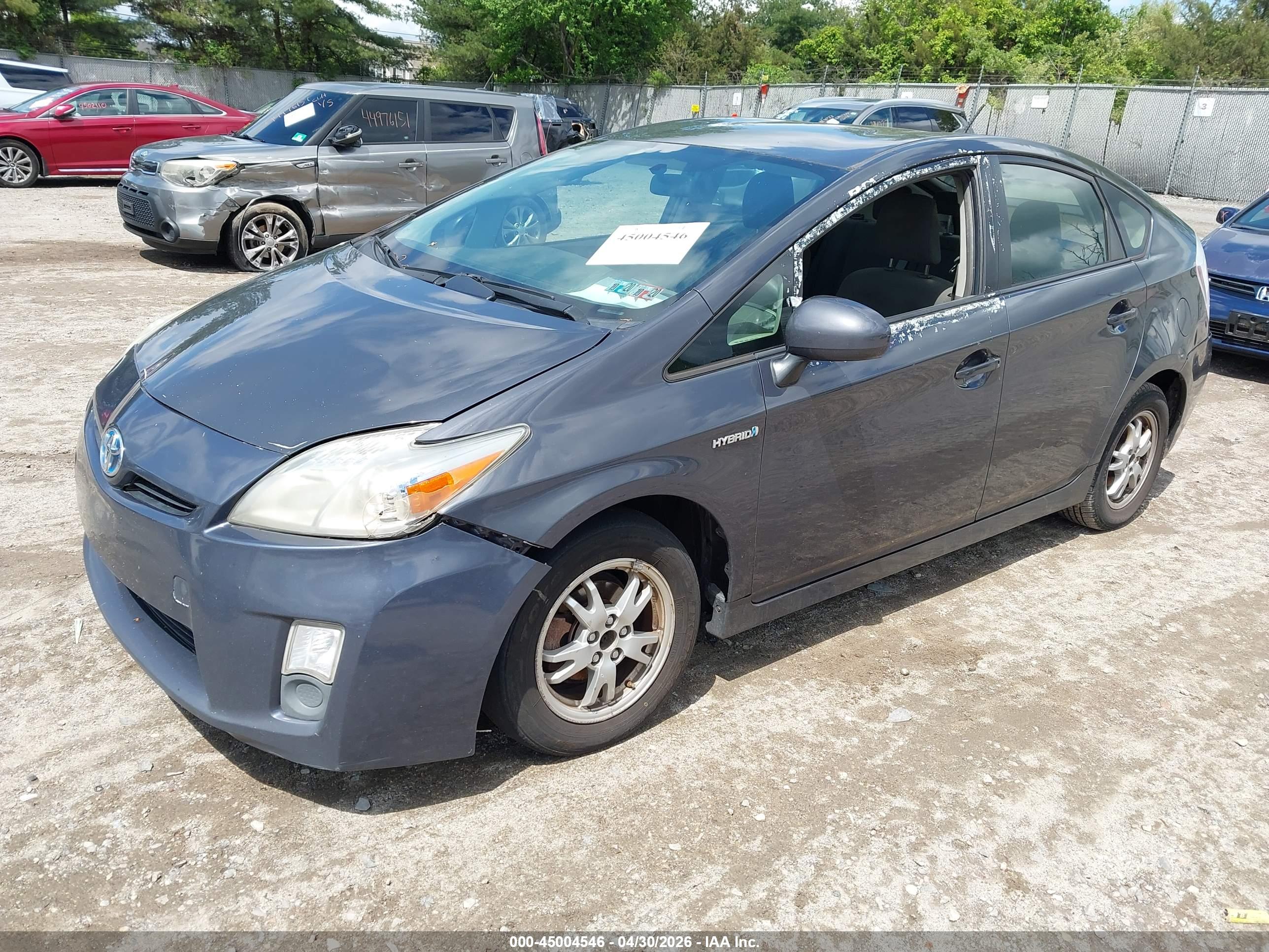TOYOTA PRIUS image 2