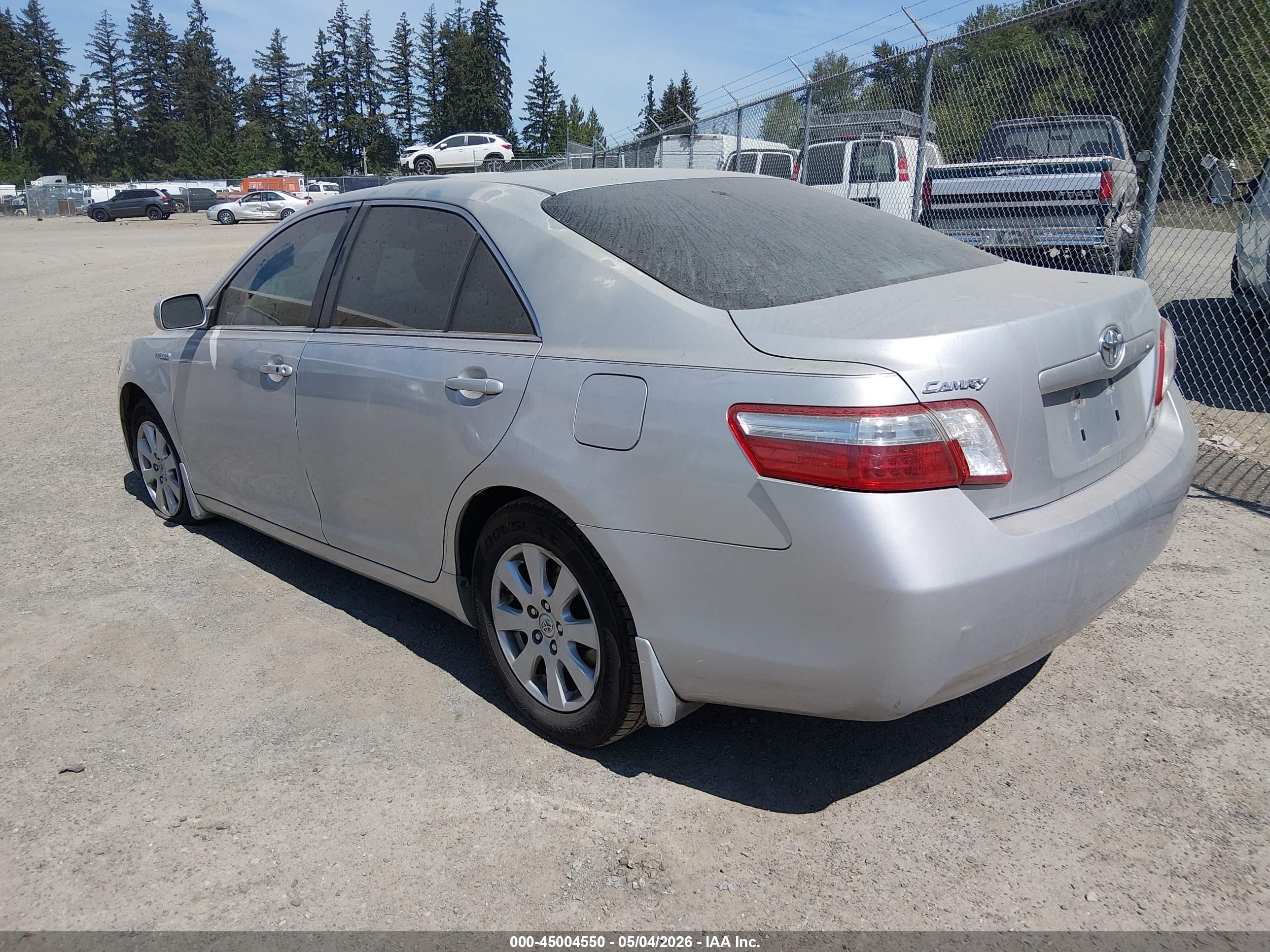 TOYOTA CAMRY image 3