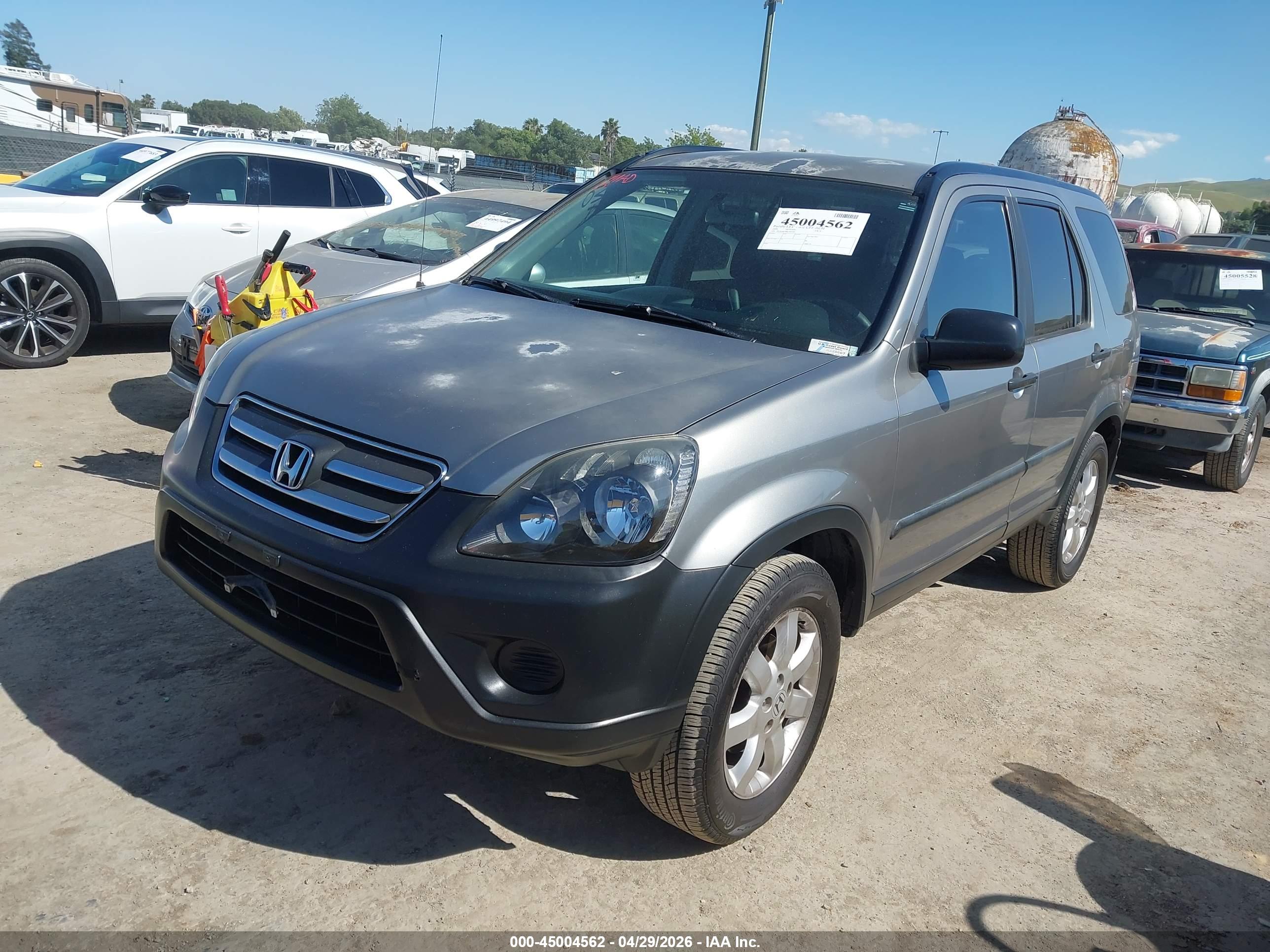 HONDA CR-V image 2
