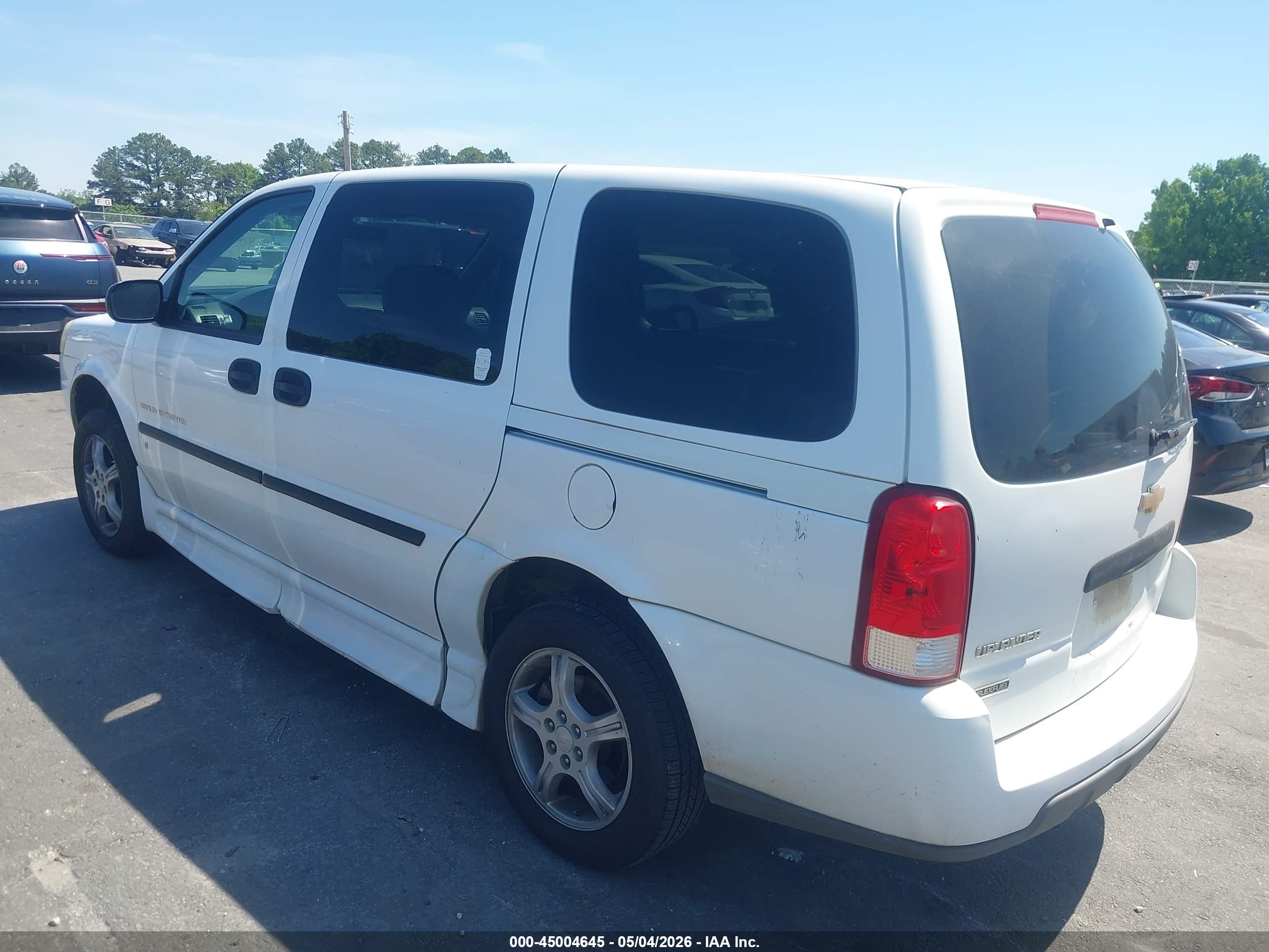 CHEVROLET UPLANDER image 3