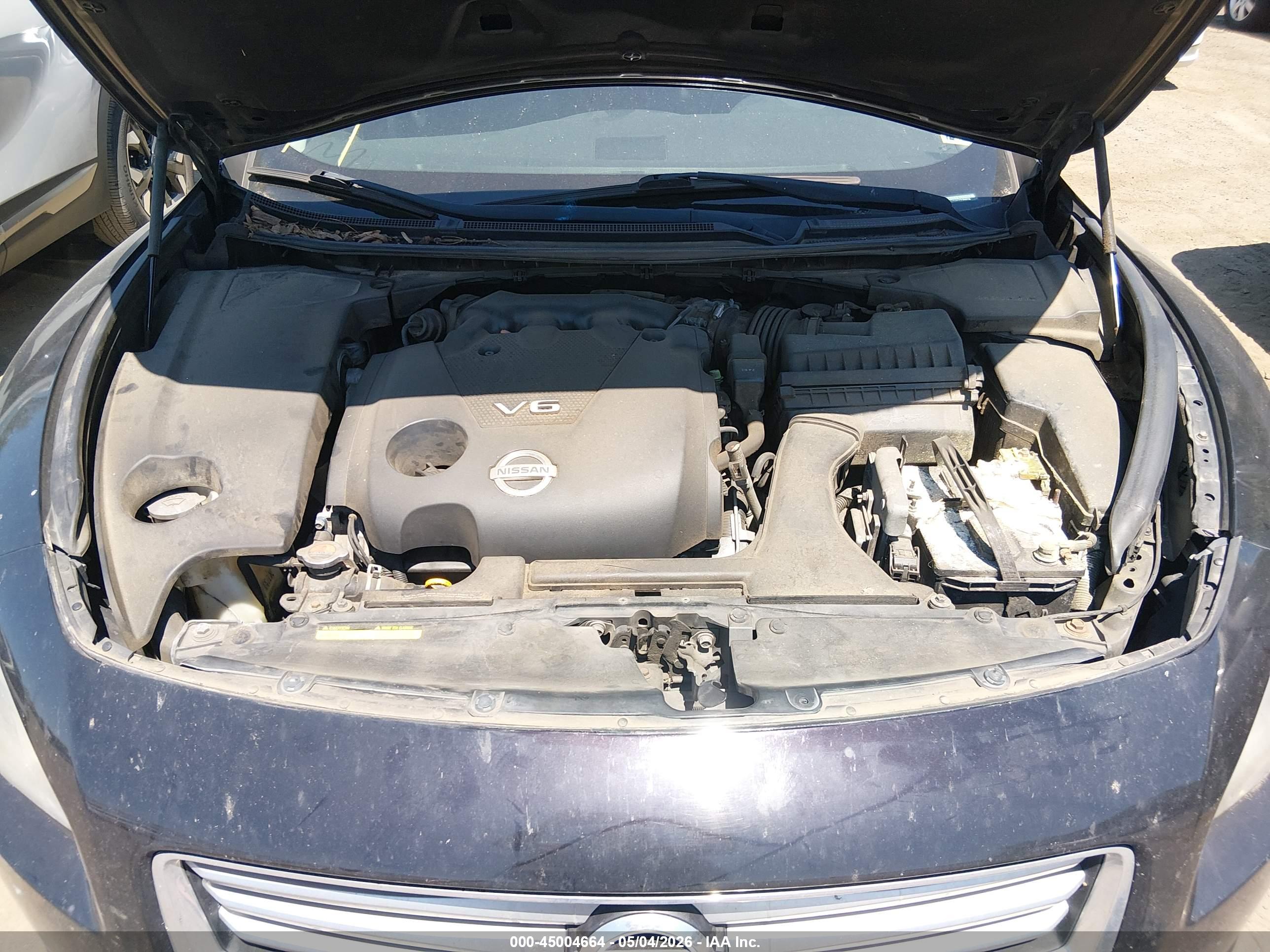 NISSAN MAXIMA image 10