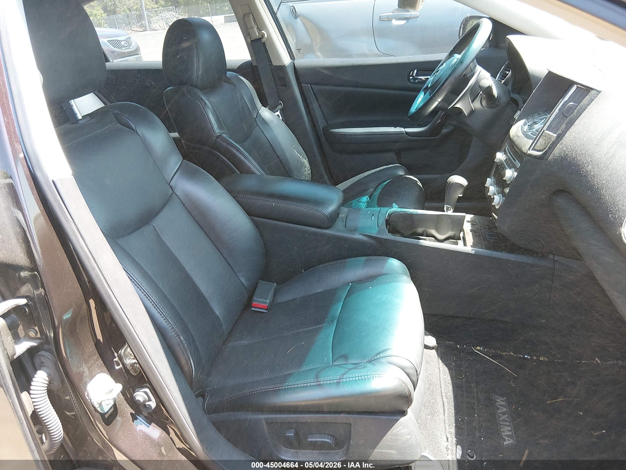 NISSAN MAXIMA image 5