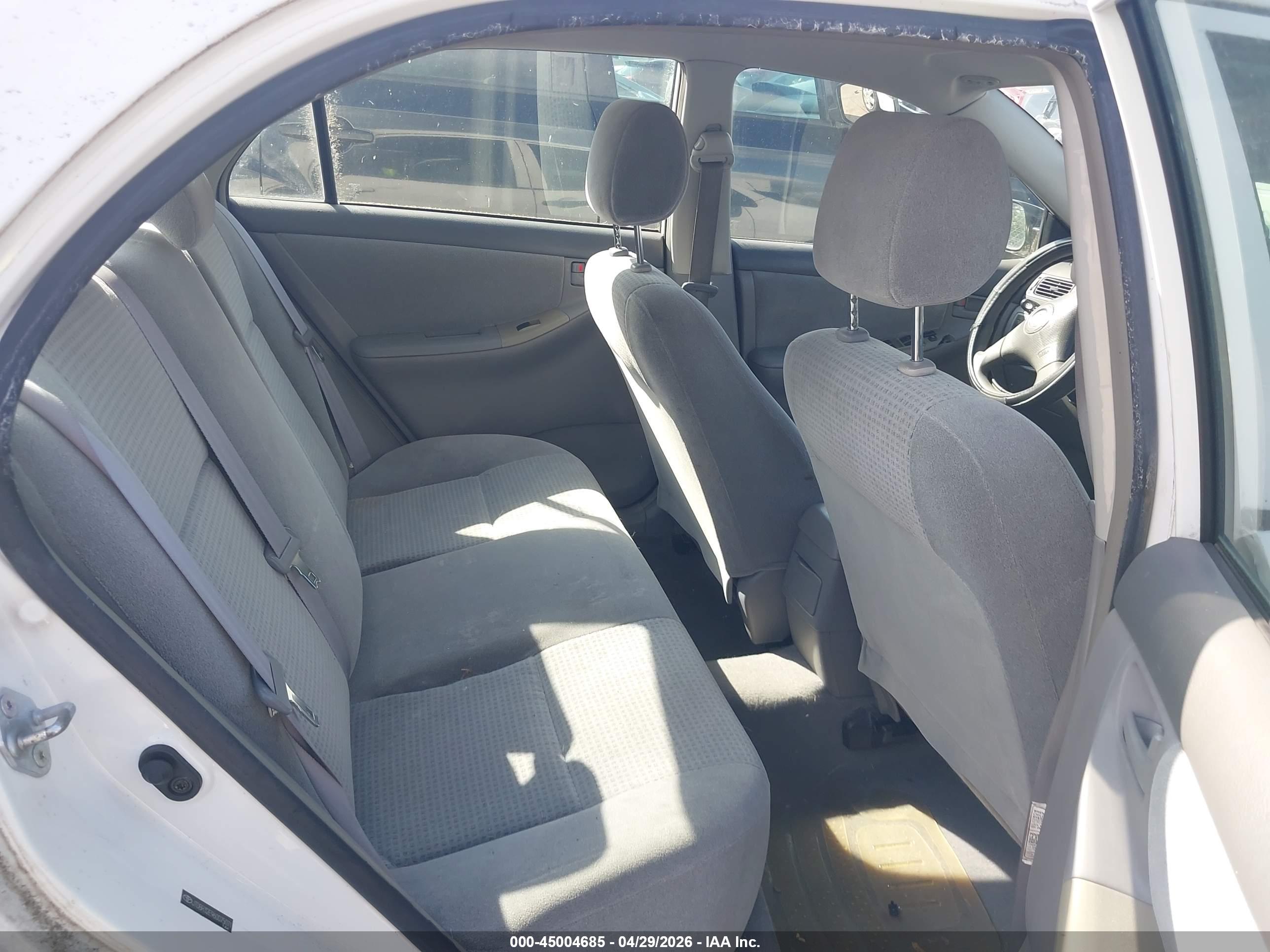 TOYOTA COROLLA image 8