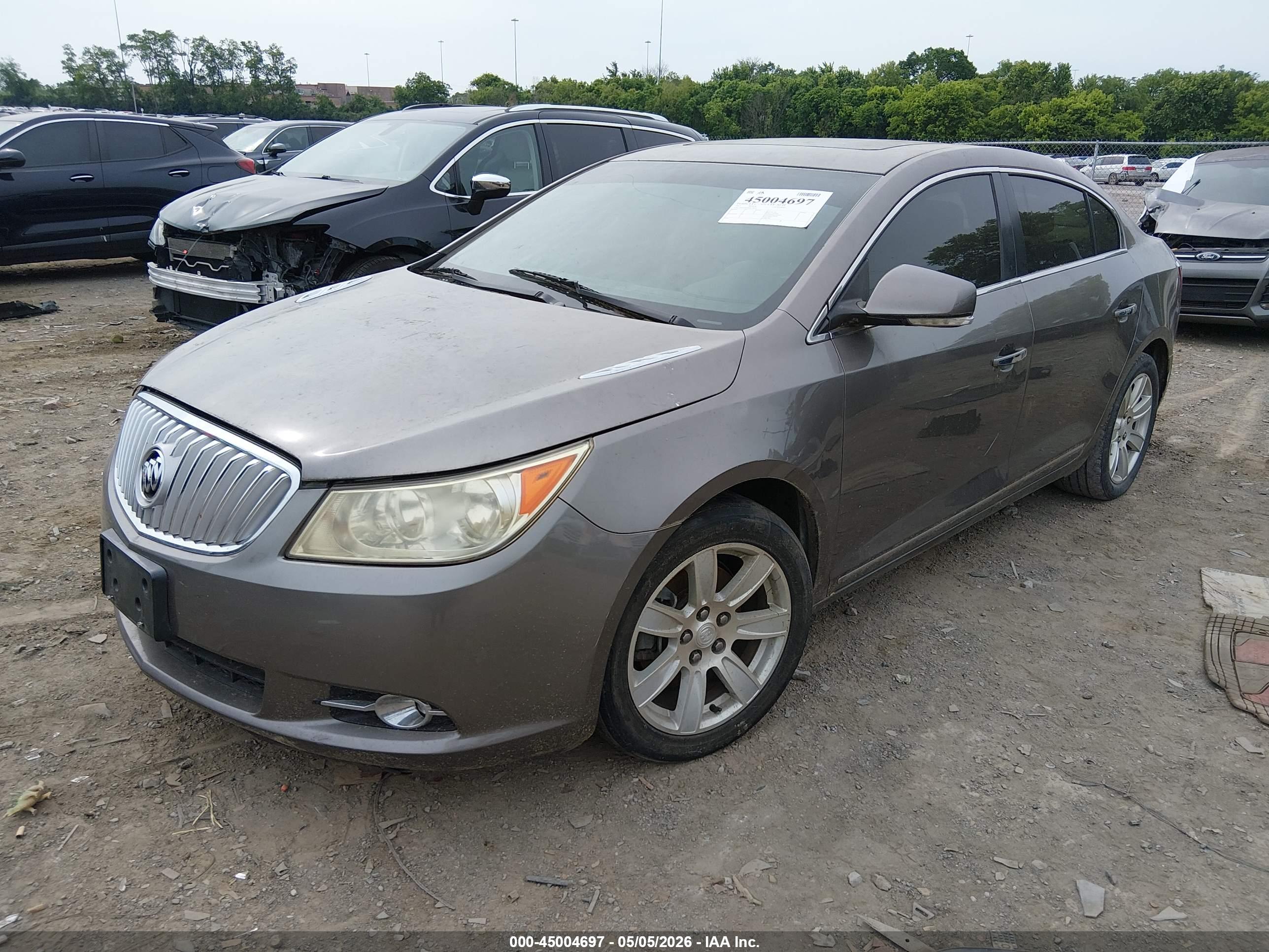 BUICK LACROSSE image 2