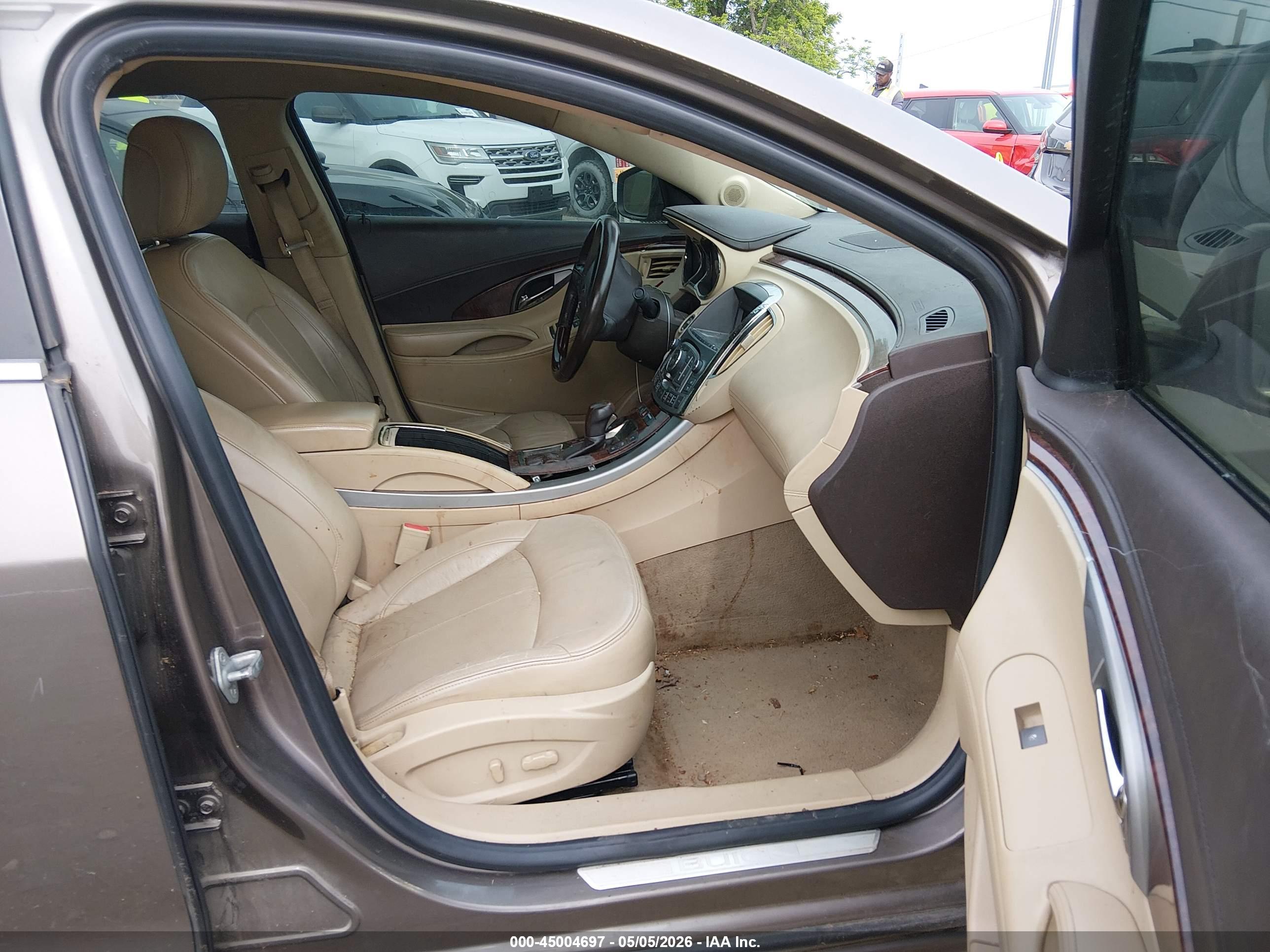 BUICK LACROSSE image 5