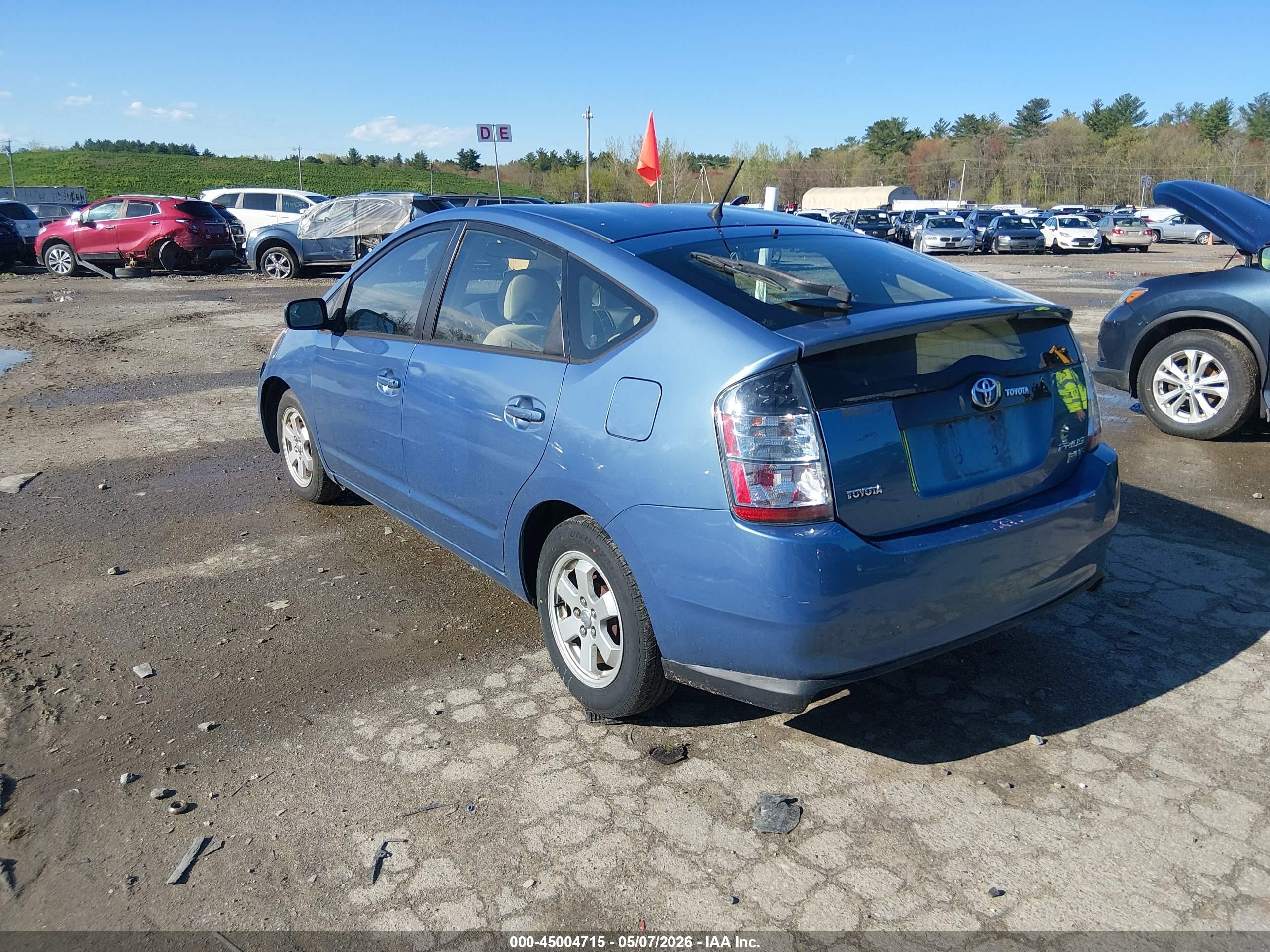 TOYOTA PRIUS image 3