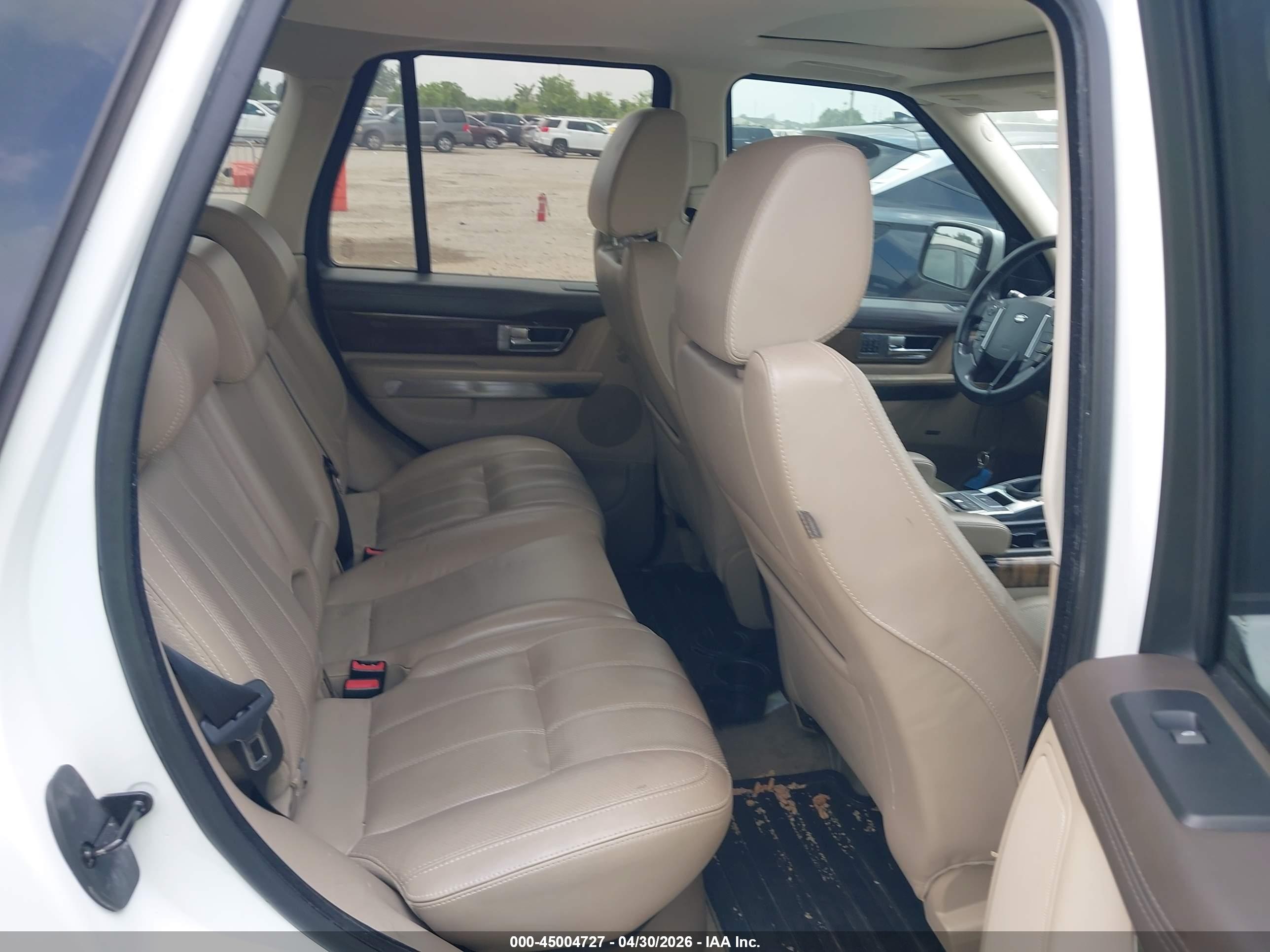 LAND ROVER image 8