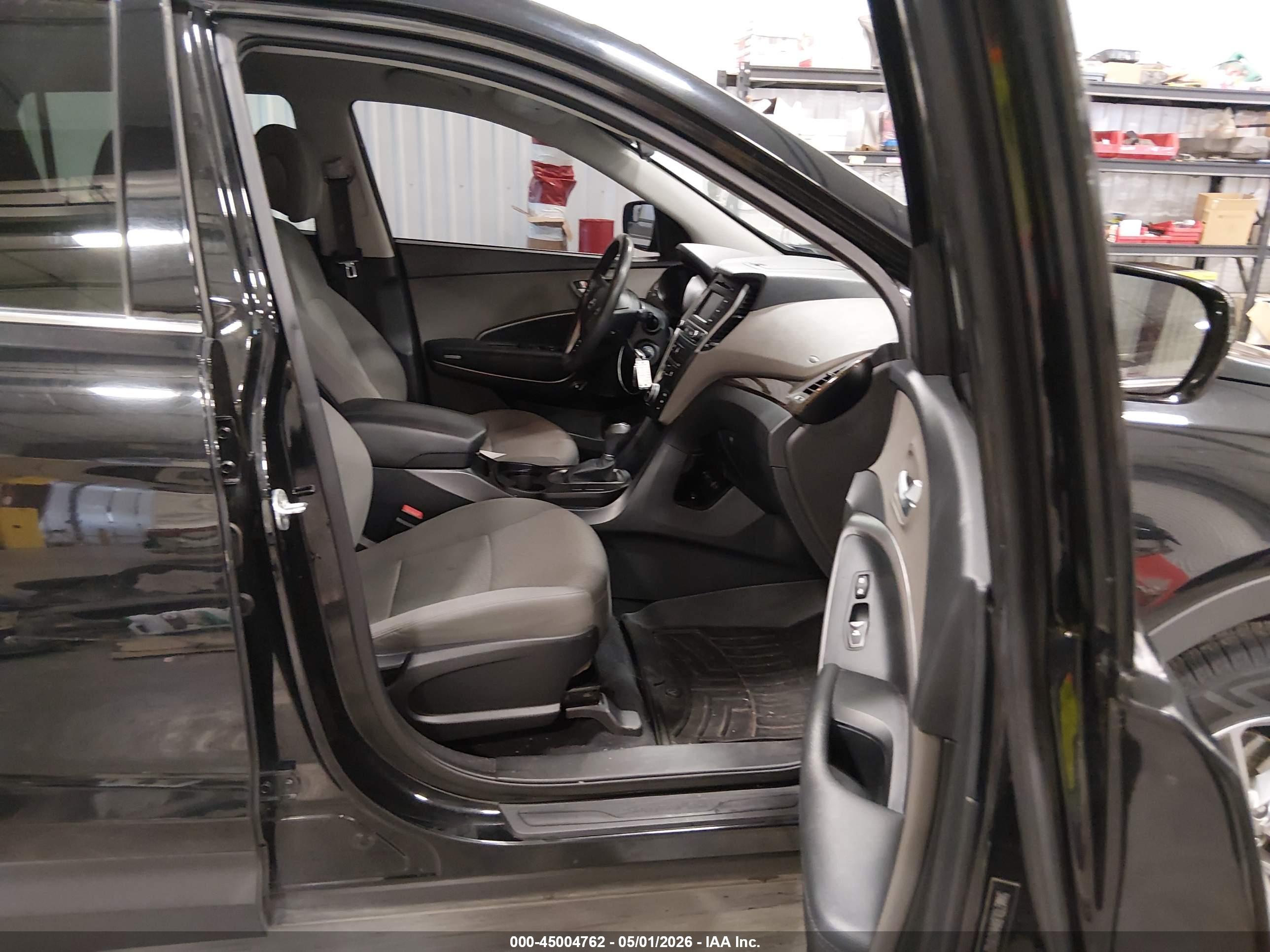 HYUNDAI SANTA image 5