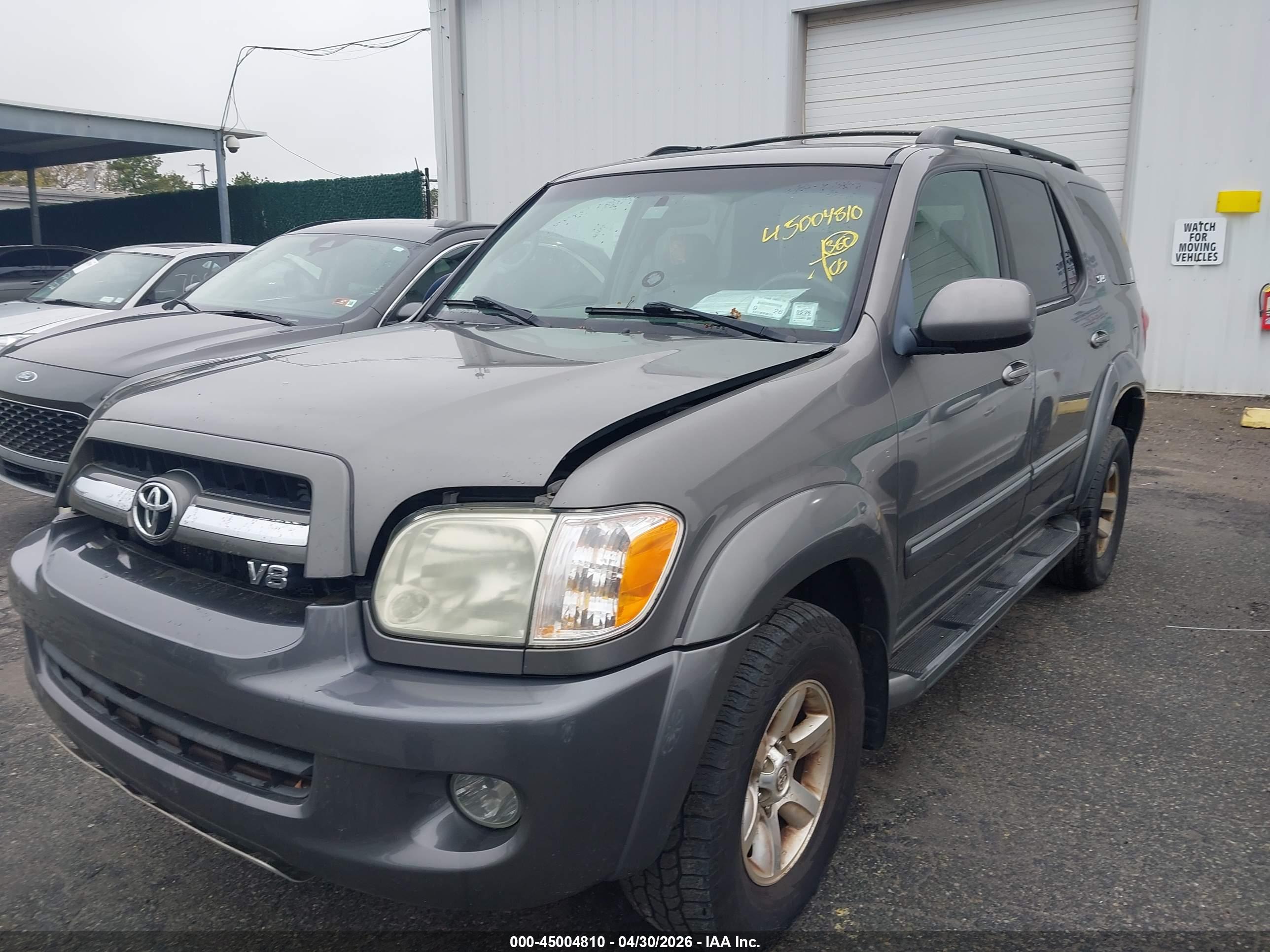TOYOTA SEQUOIA image 2