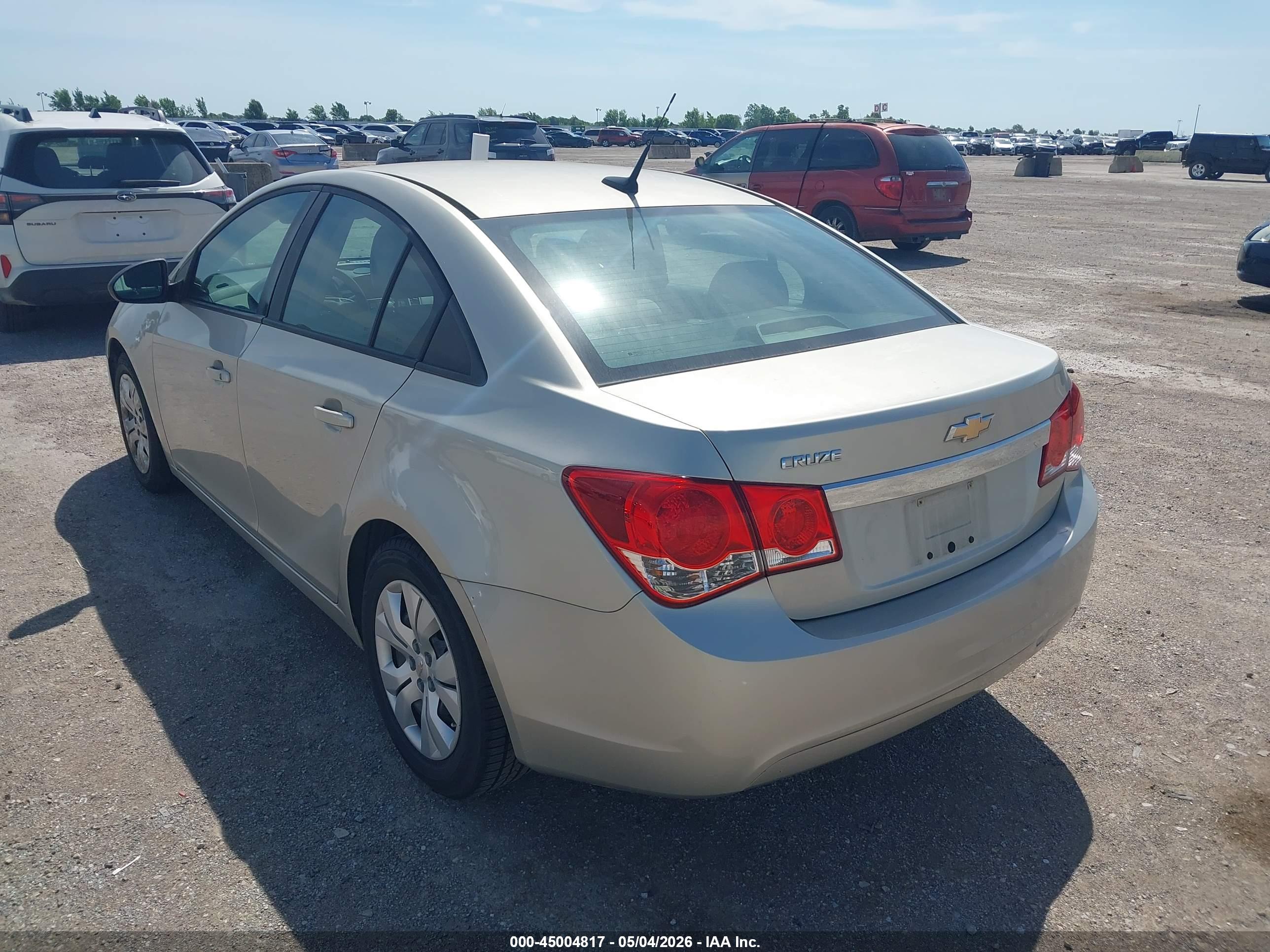 CHEVROLET CRUZE image 3
