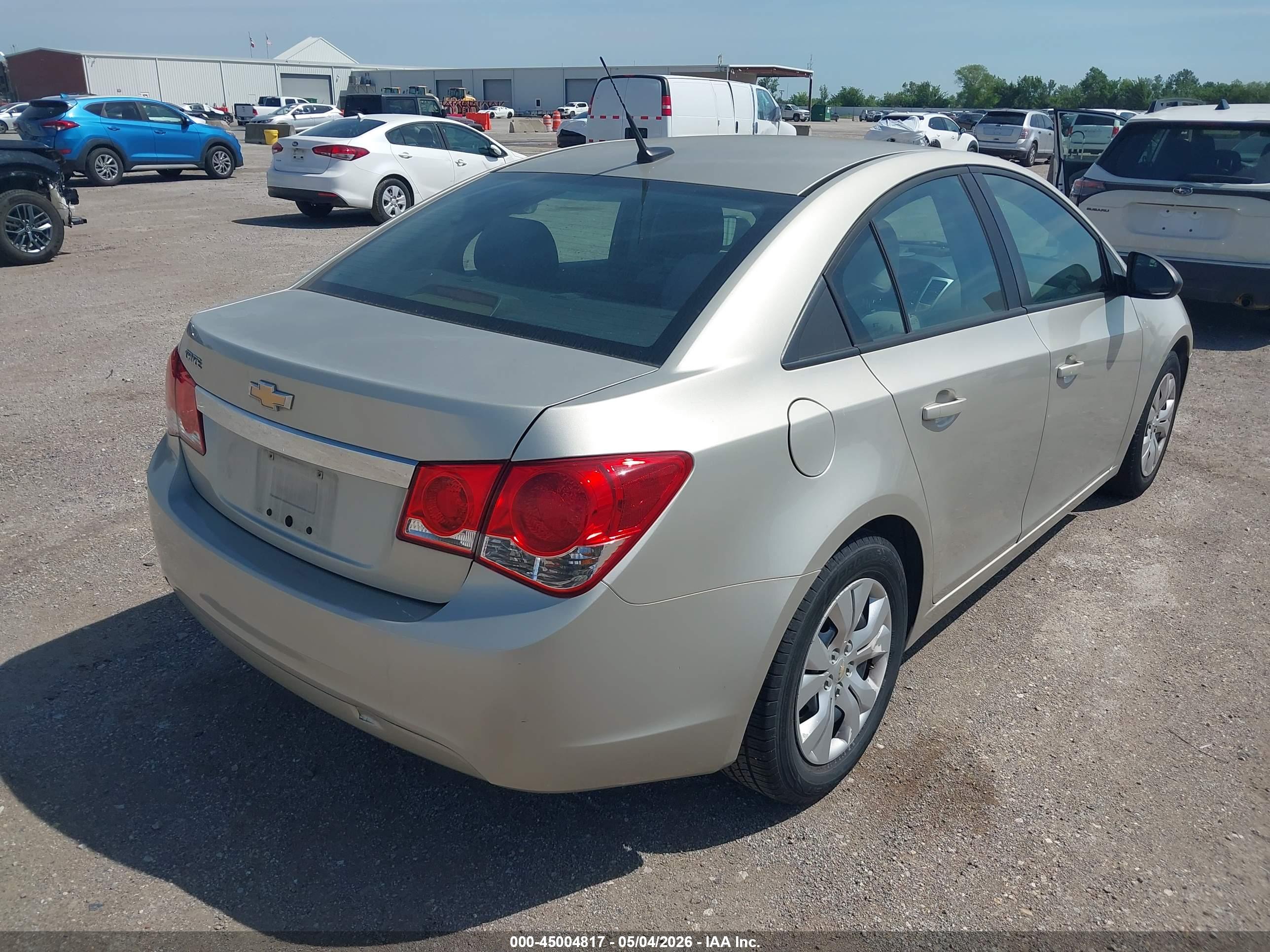 CHEVROLET CRUZE image 4