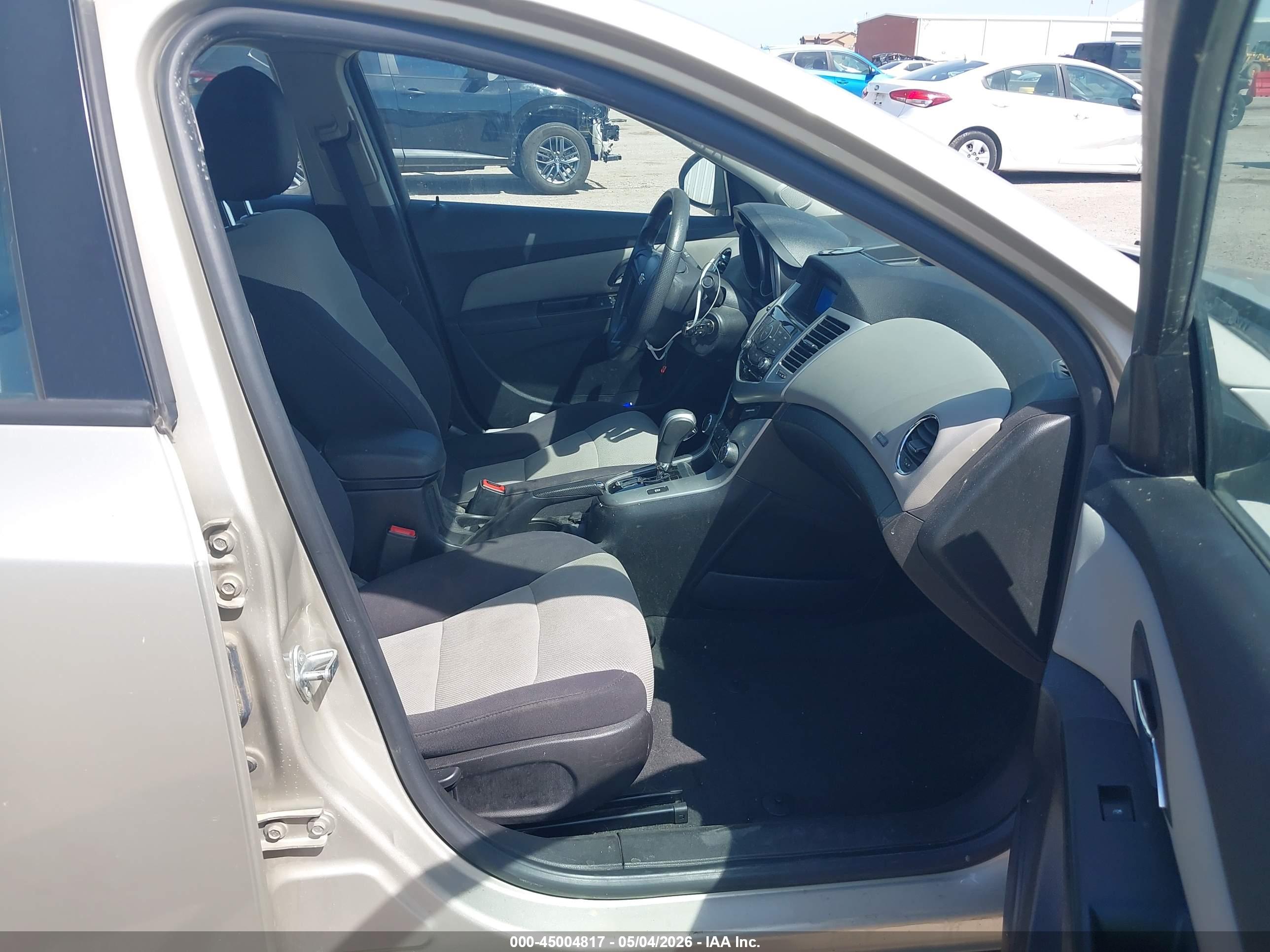 CHEVROLET CRUZE image 5