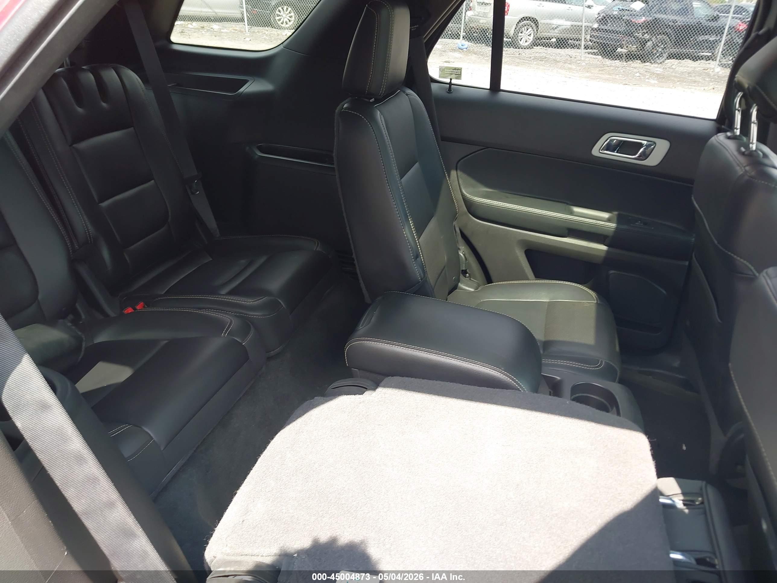 FORD EXPLORER image 8