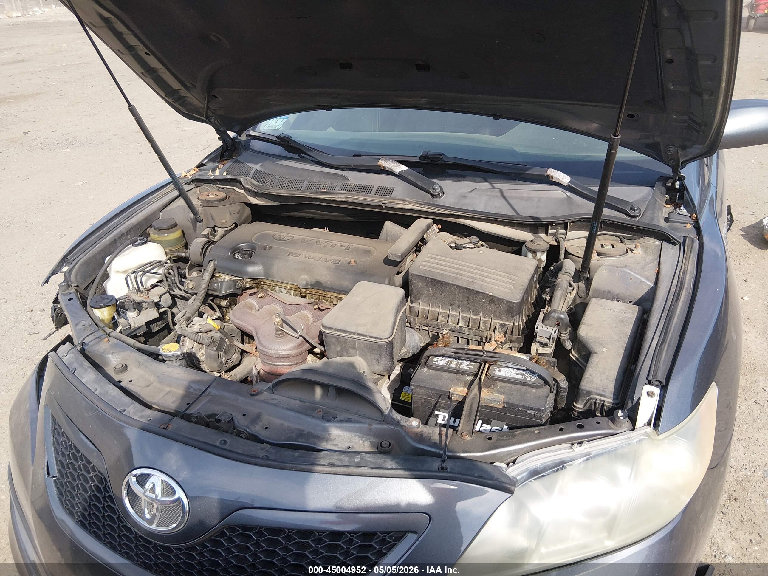 TOYOTA CAMRY image 10
