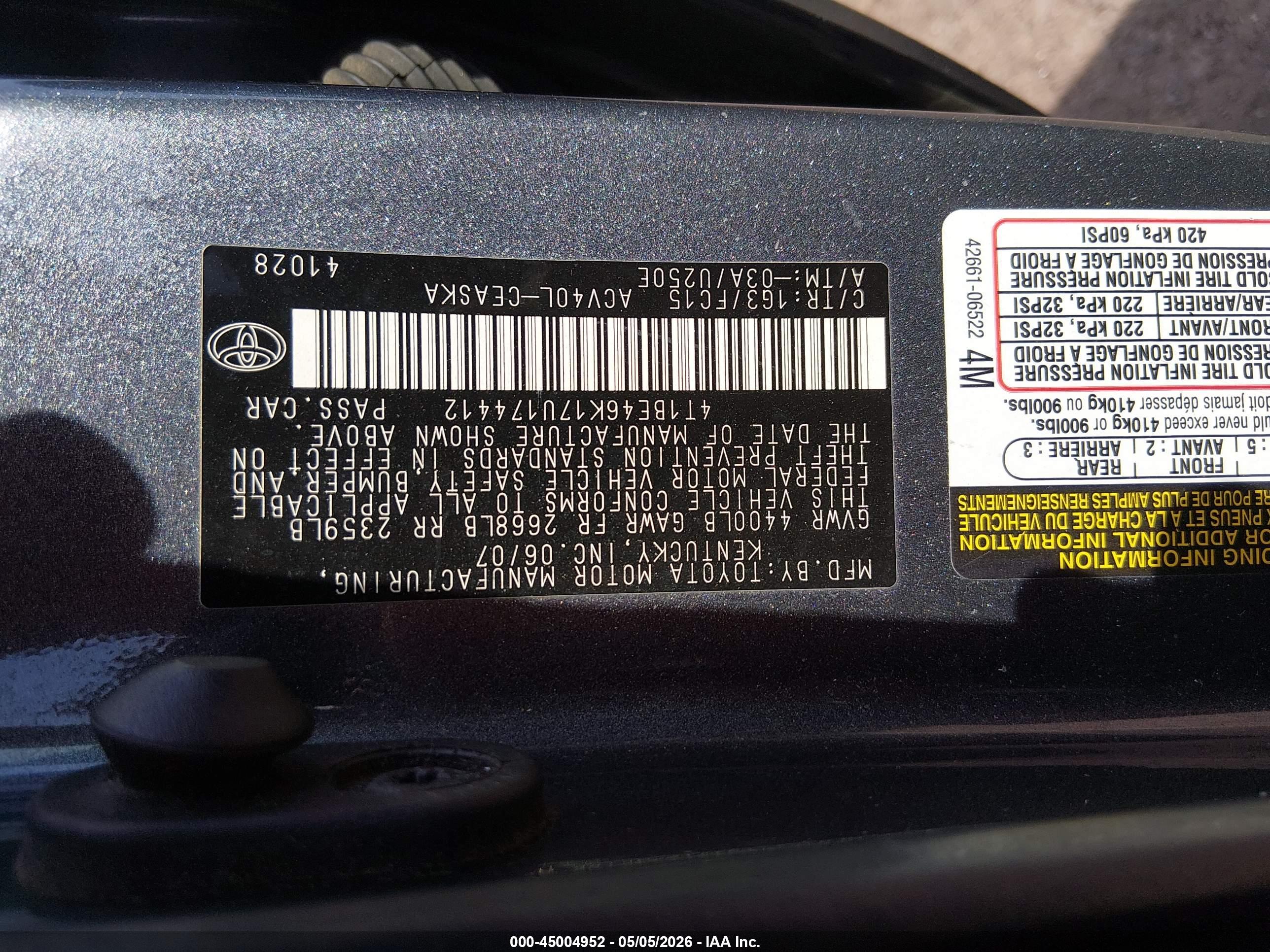 TOYOTA CAMRY image 9