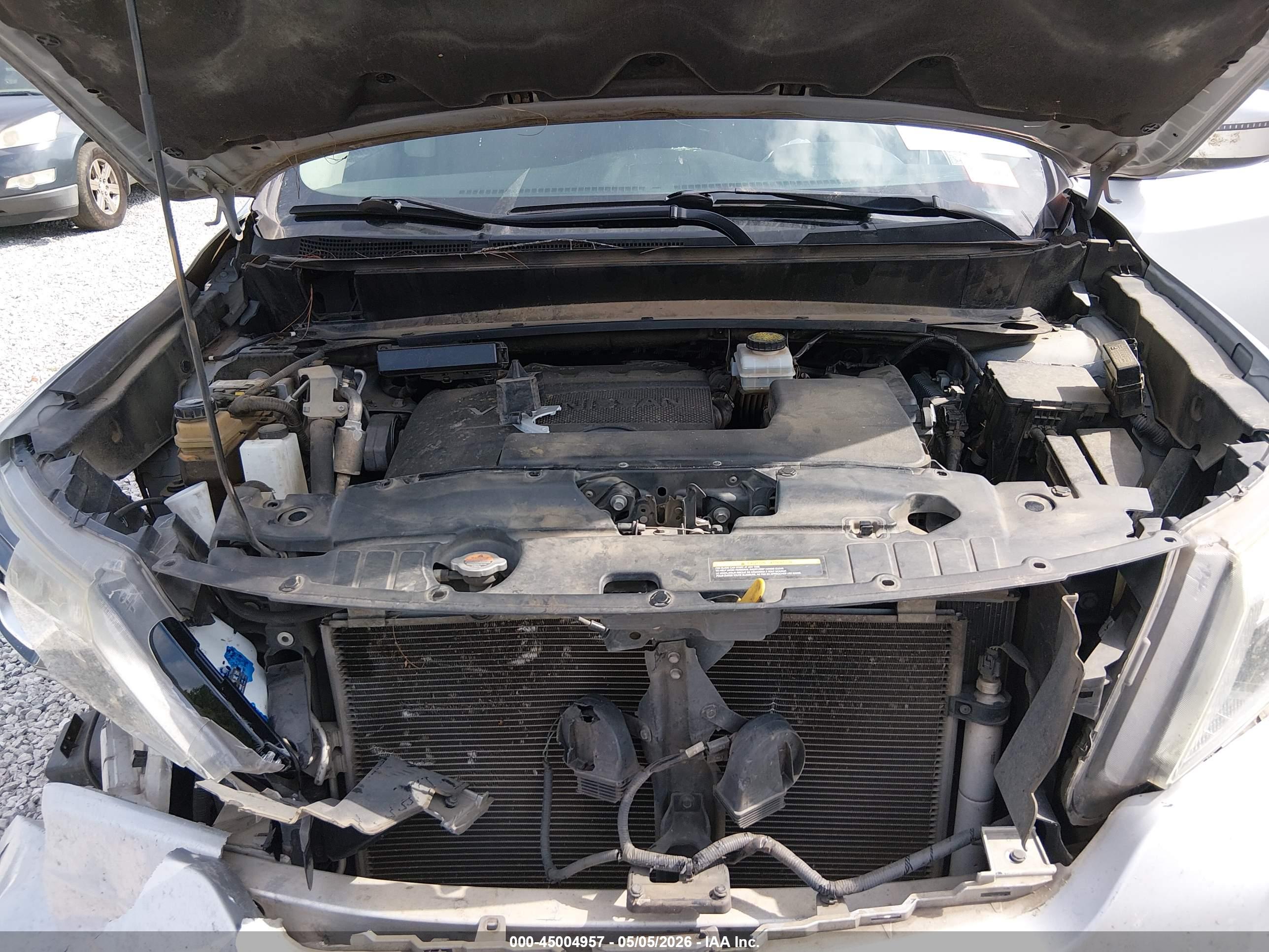 NISSAN PATHFINDER image 10