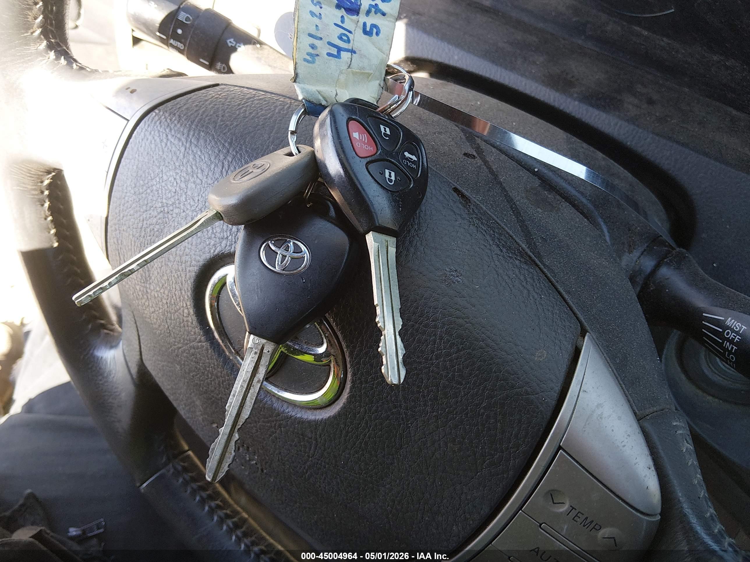 TOYOTA AVALON image 11