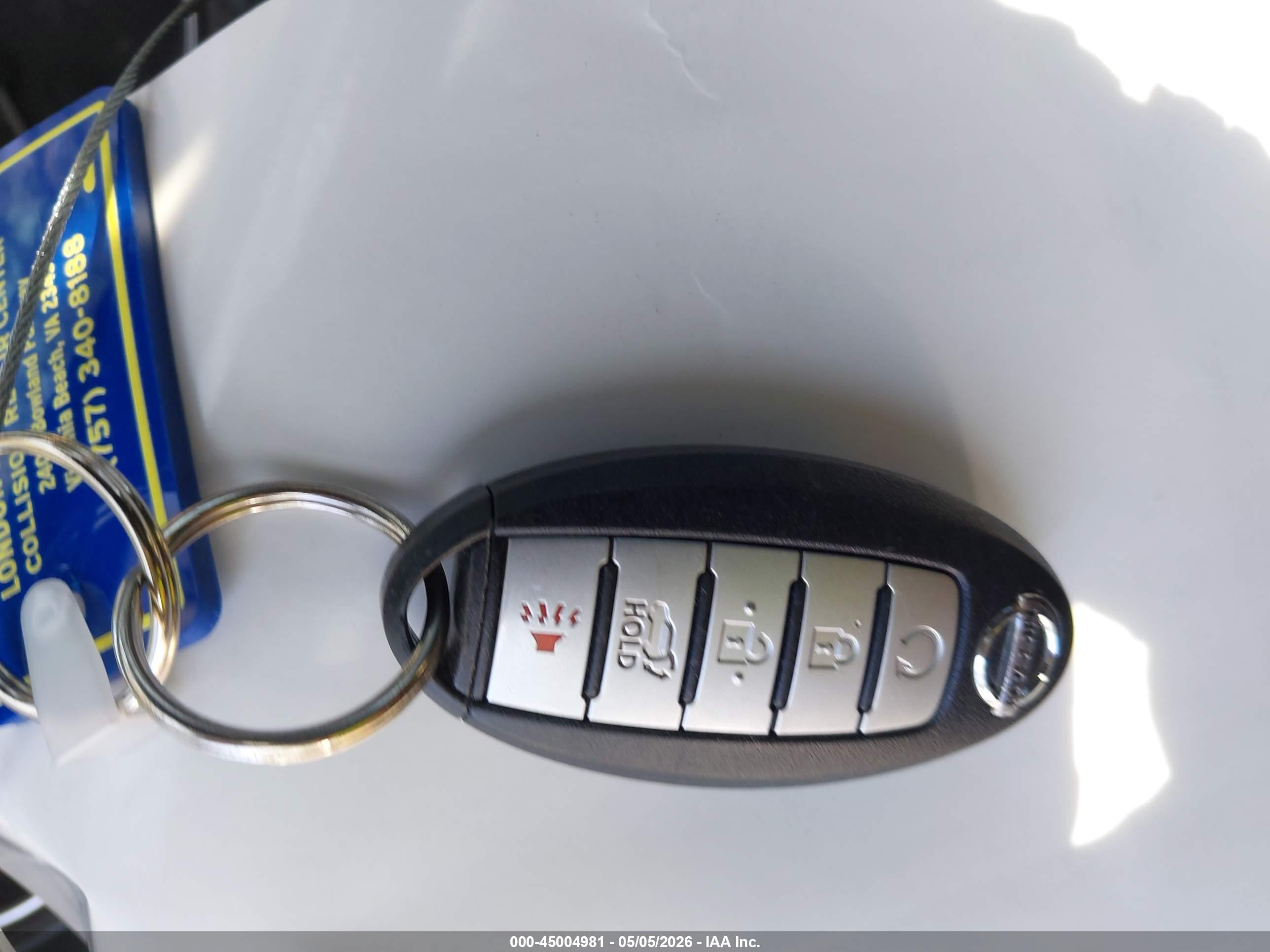 NISSAN ROGUE image 11