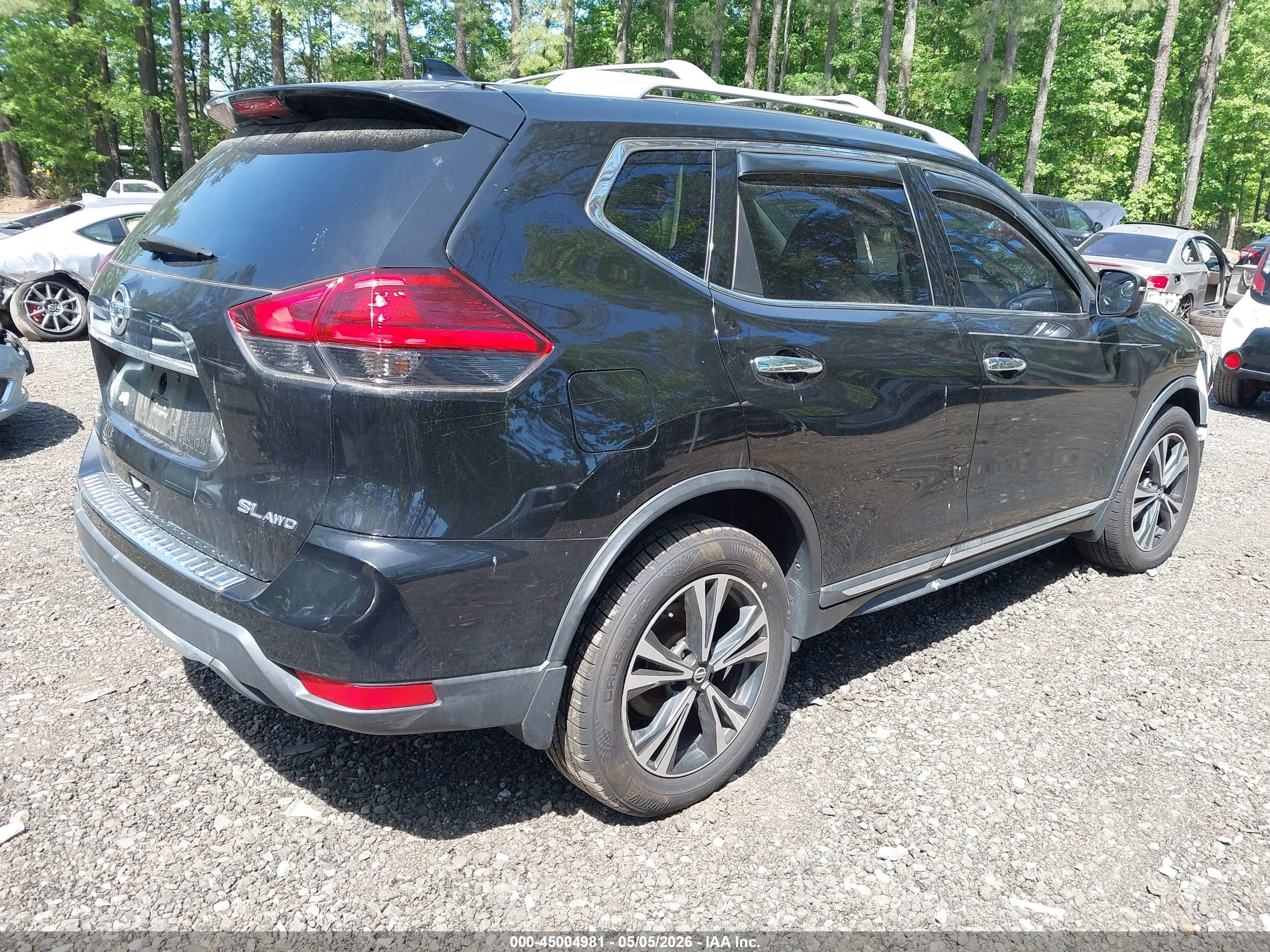NISSAN ROGUE image 4