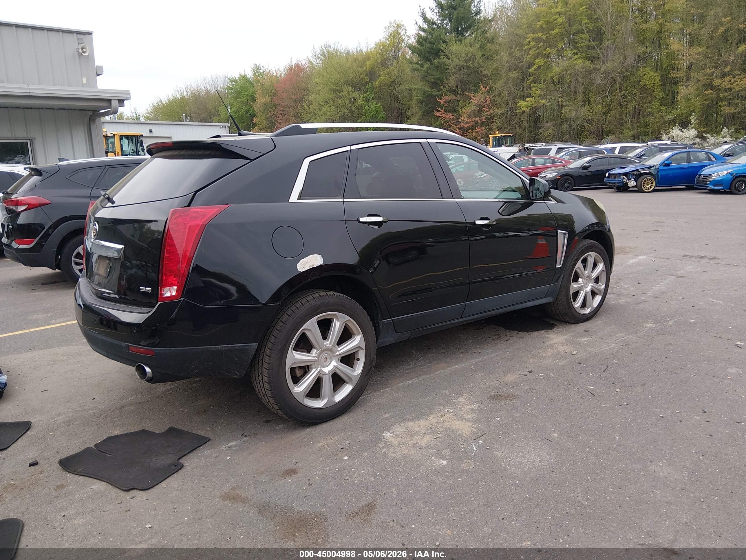 CADILLAC SRX image 4