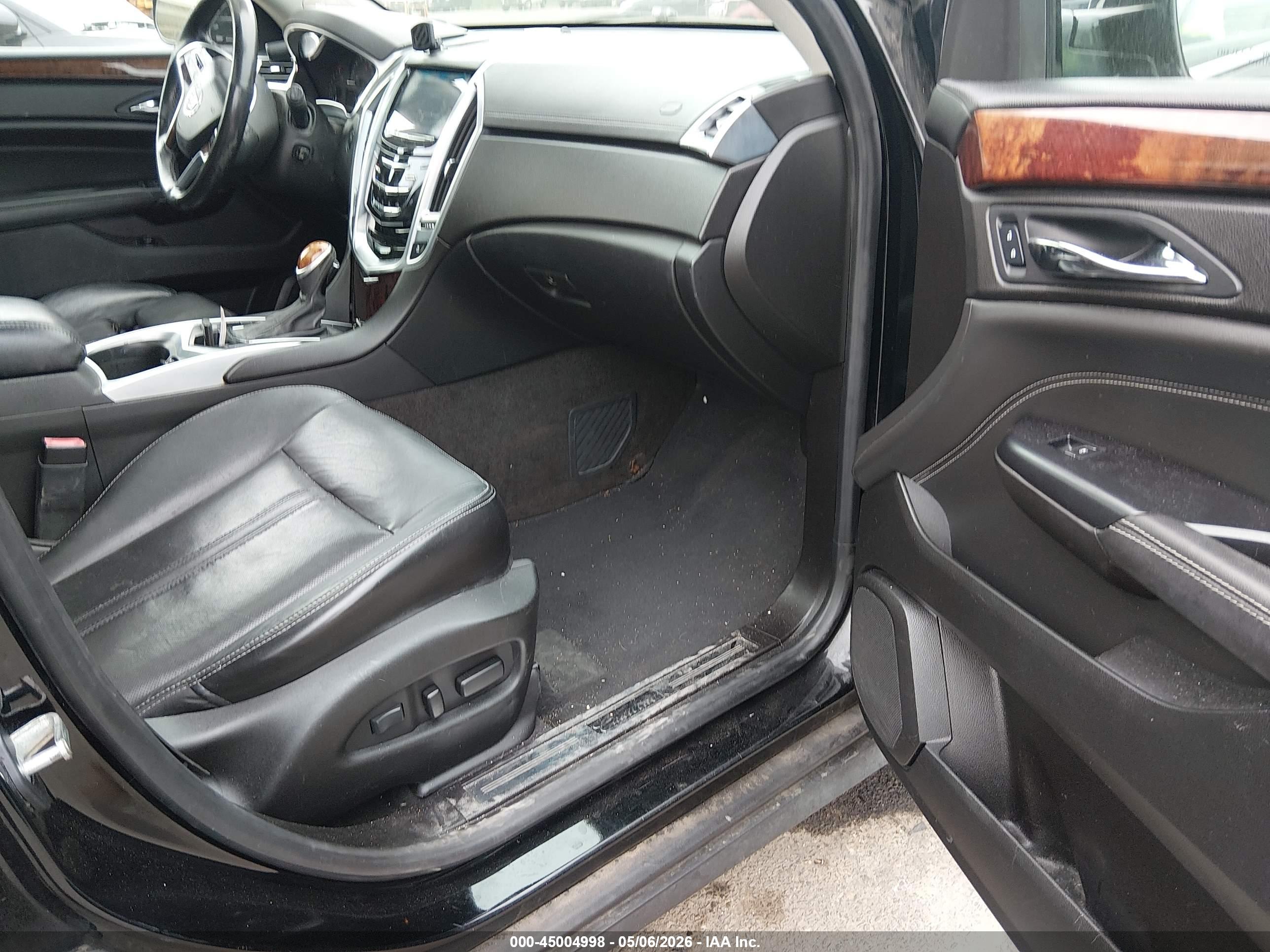 CADILLAC SRX image 5