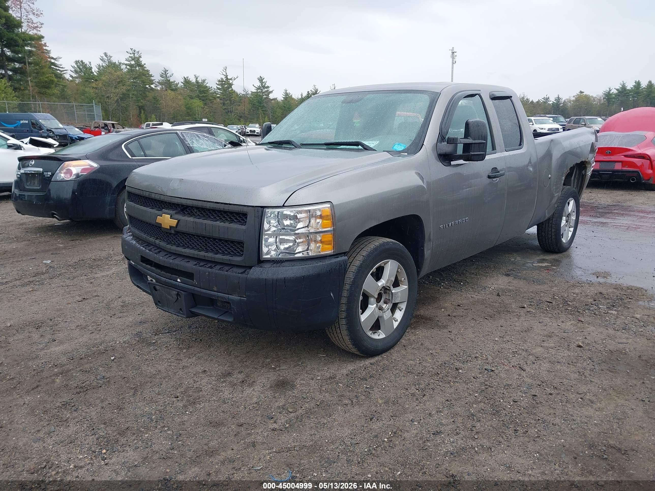 CHEVROLET SILVERADO image 2