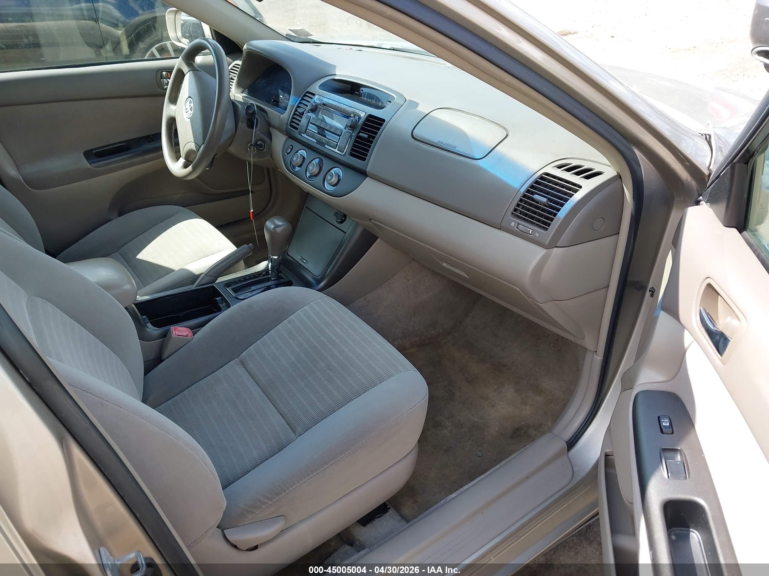 TOYOTA CAMRY image 5