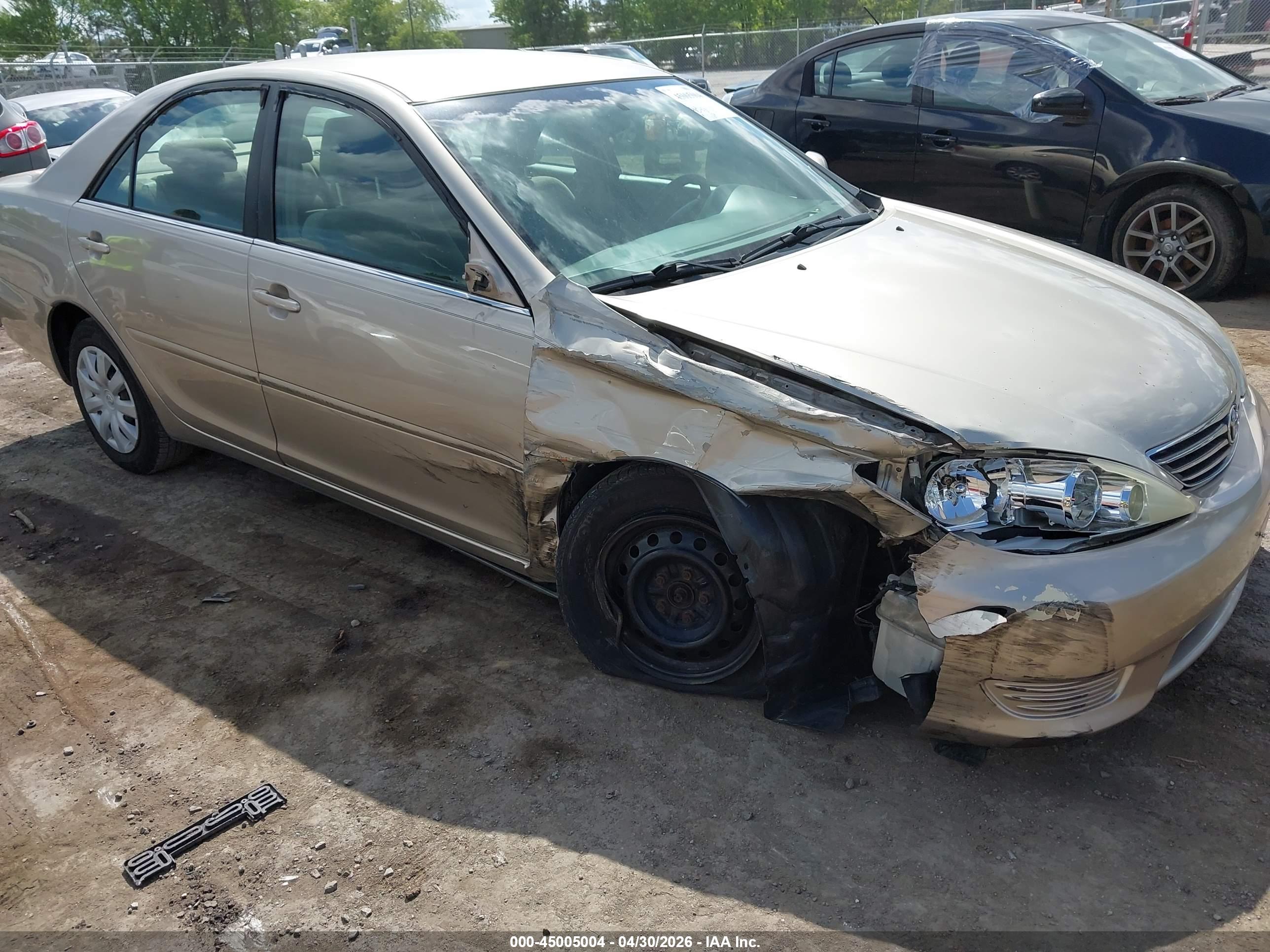 TOYOTA CAMRY image 6