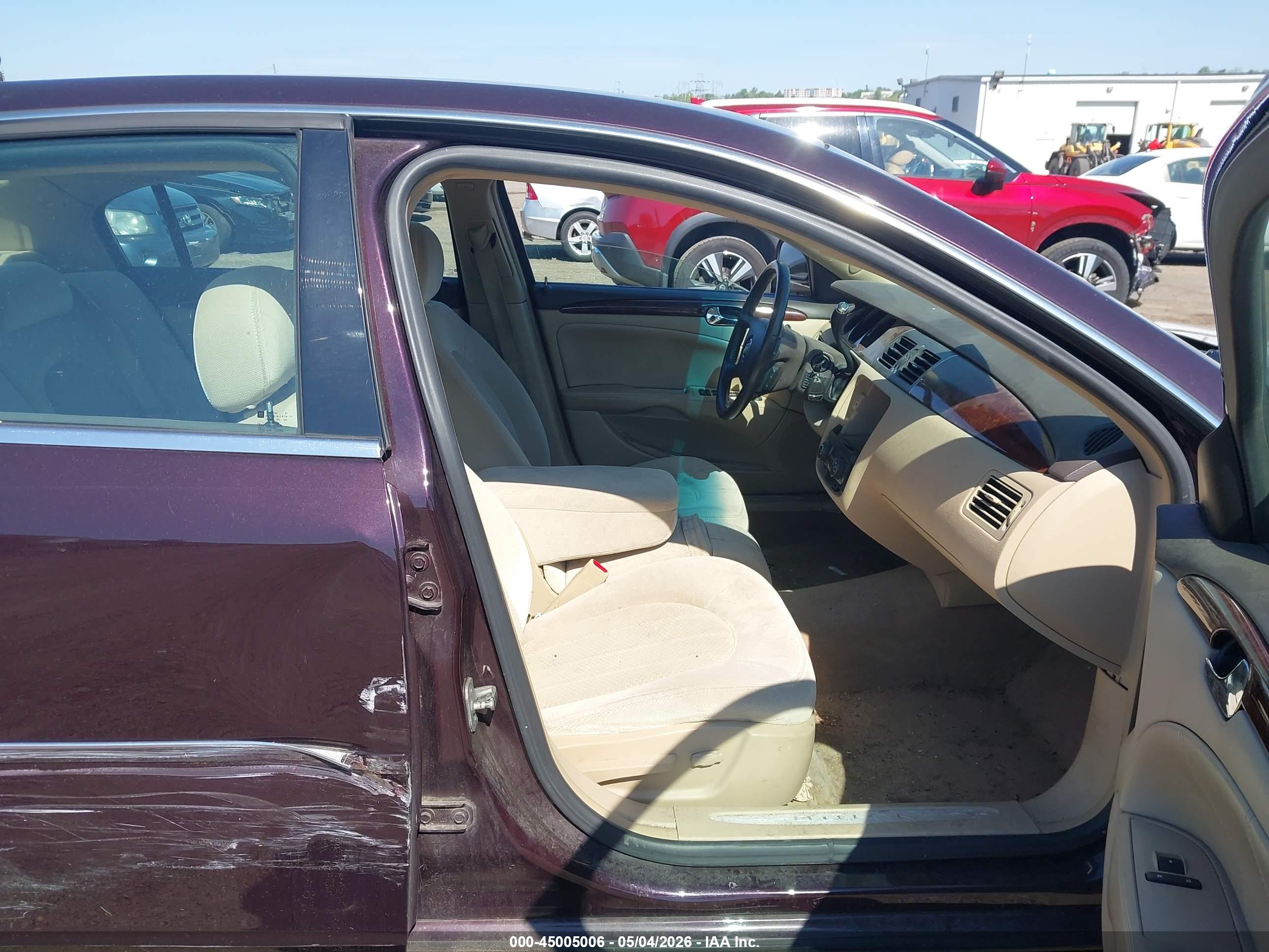 BUICK LUCERNE image 5