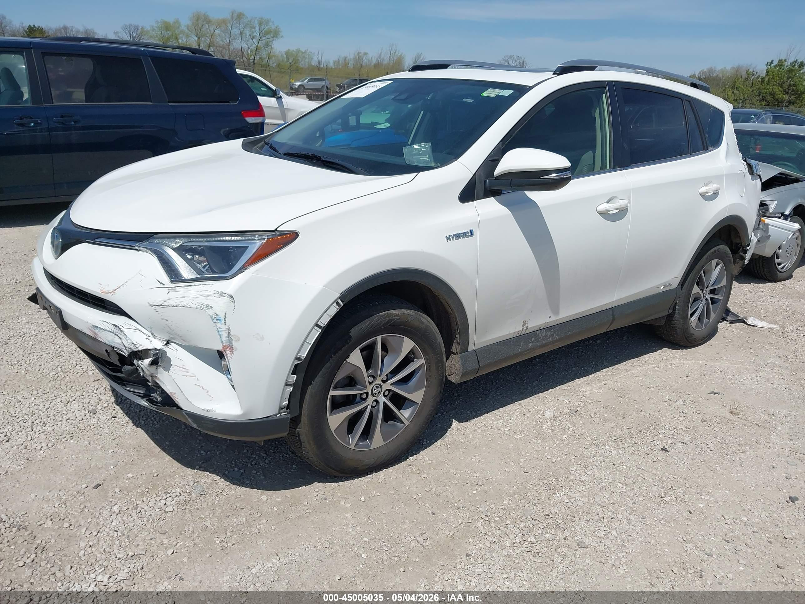 TOYOTA RAV4 image 2
