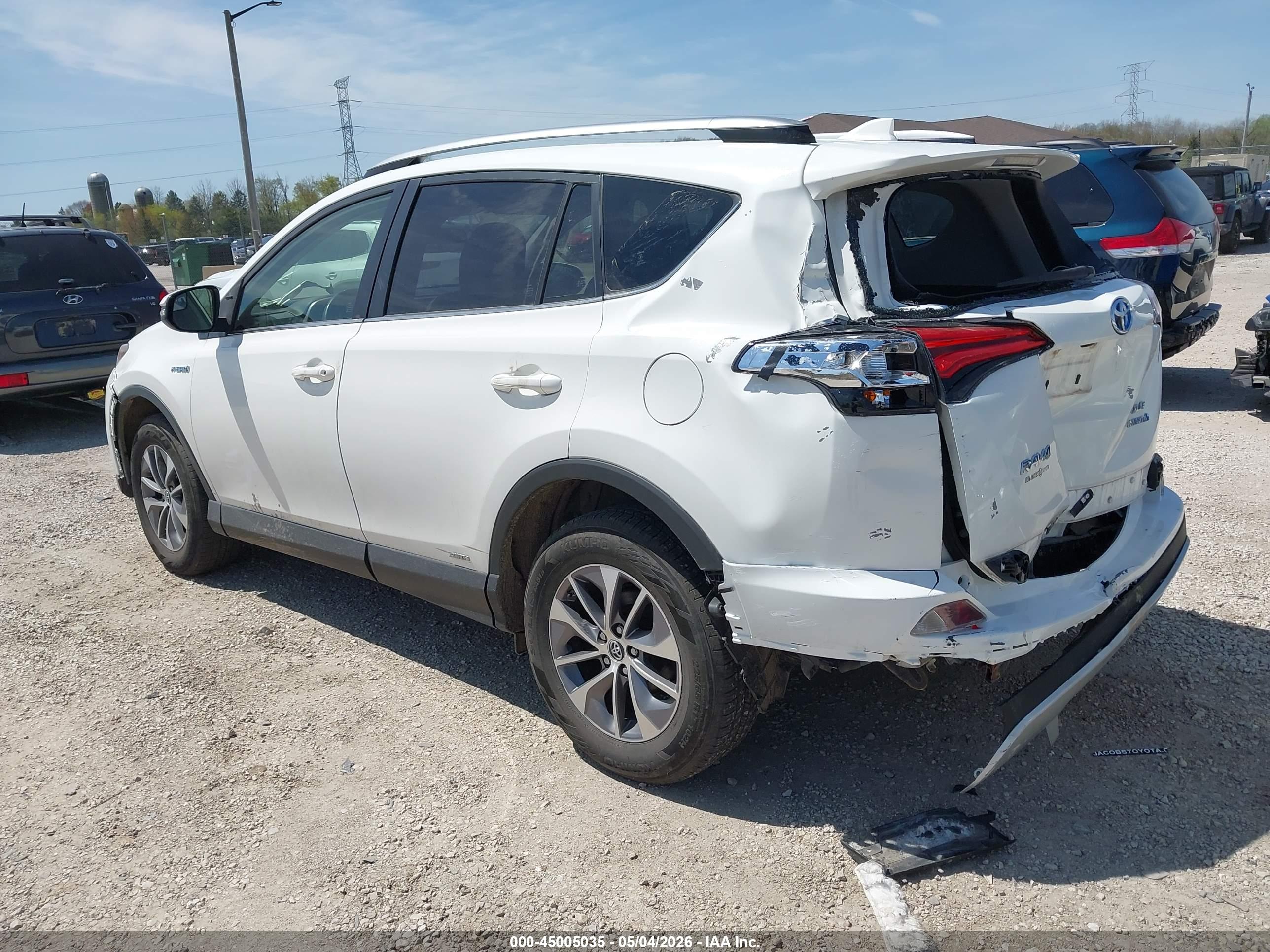 TOYOTA RAV4 image 3