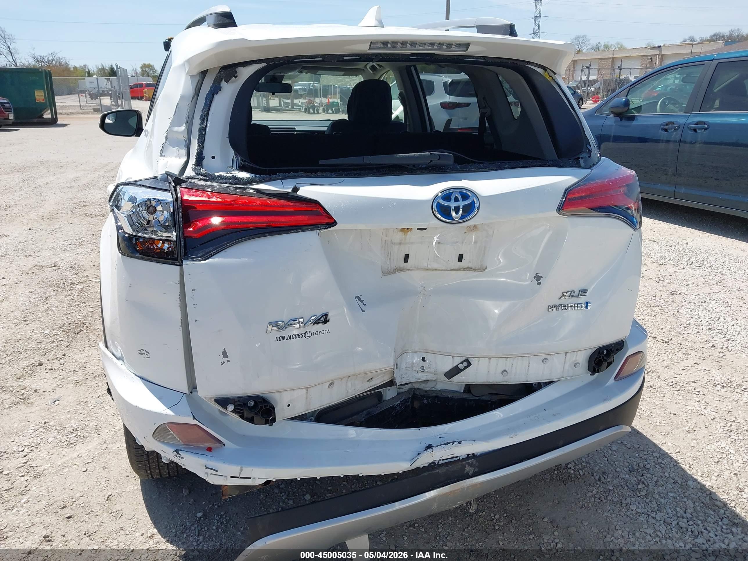 TOYOTA RAV4 image 6