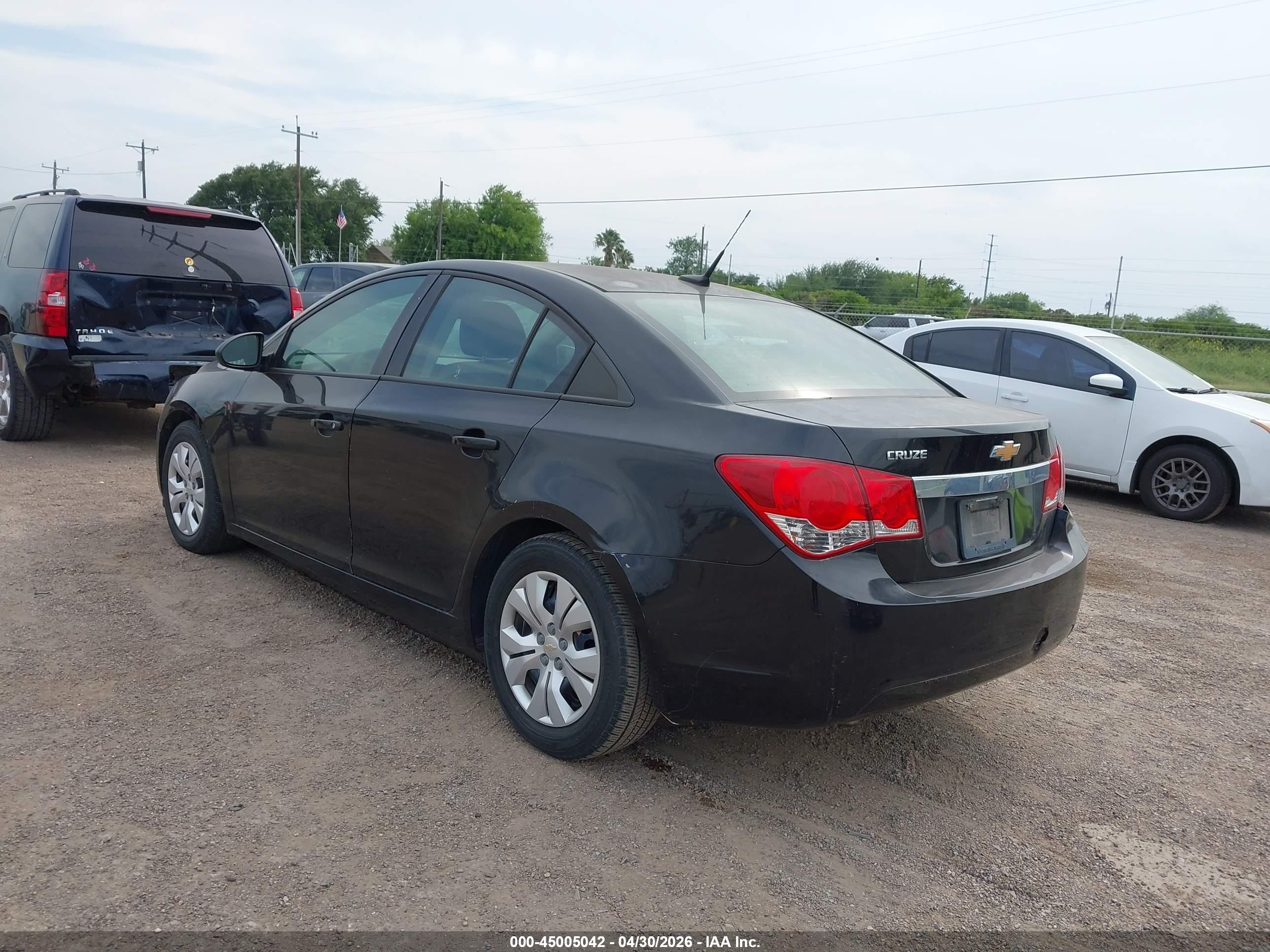 CHEVROLET CRUZE image 3