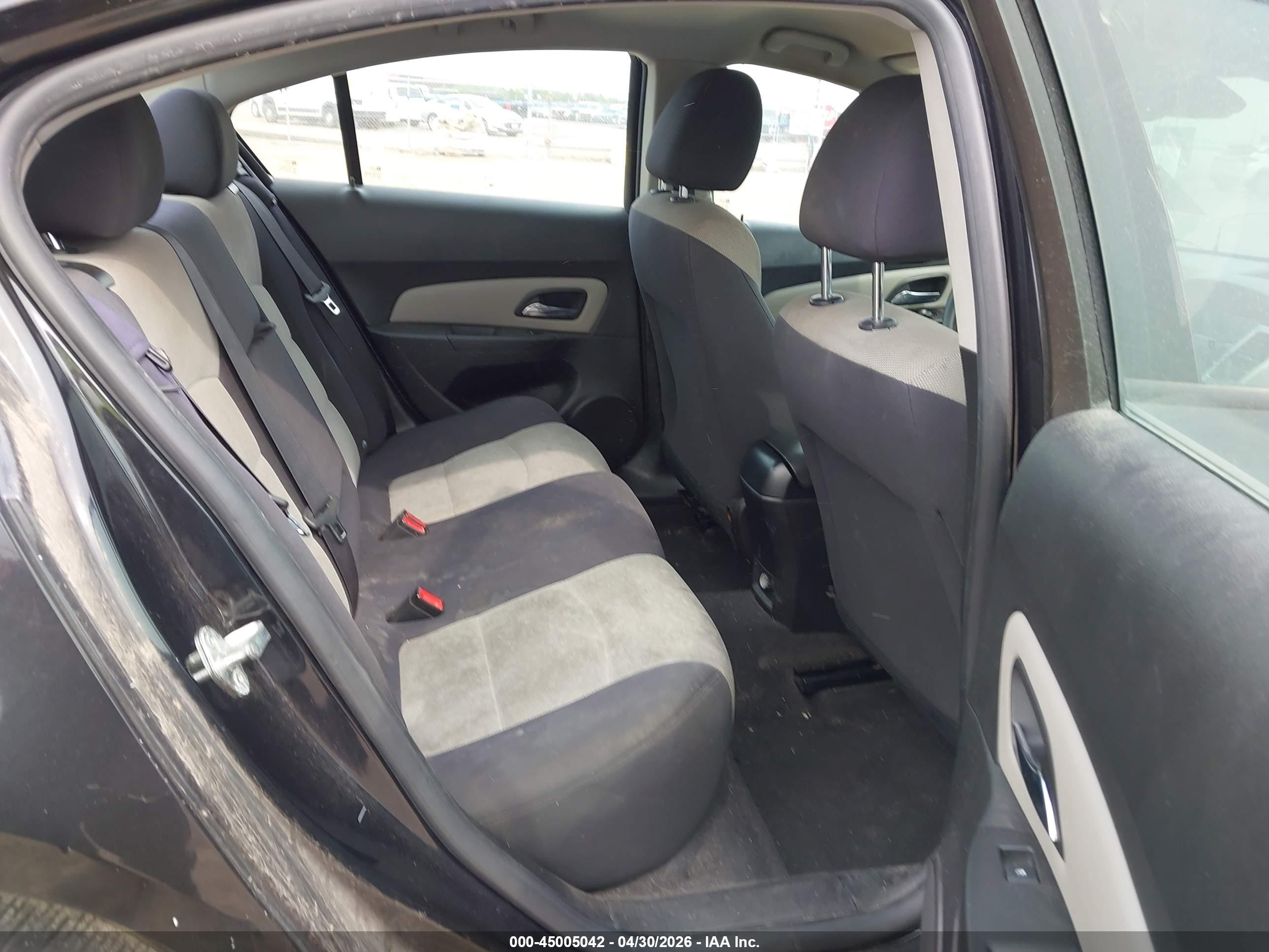 CHEVROLET CRUZE image 8