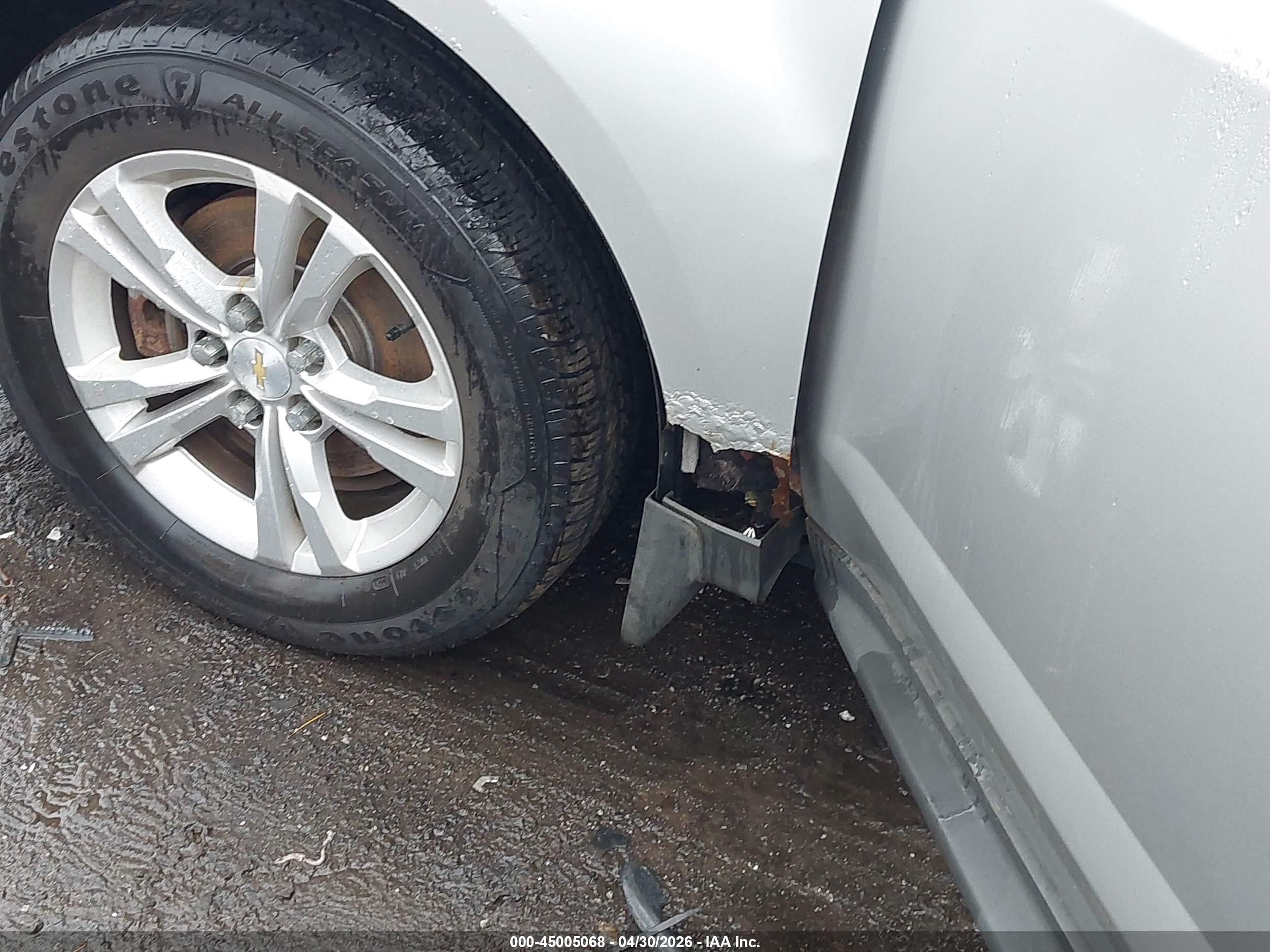 CHEVROLET EQUINOX image 6