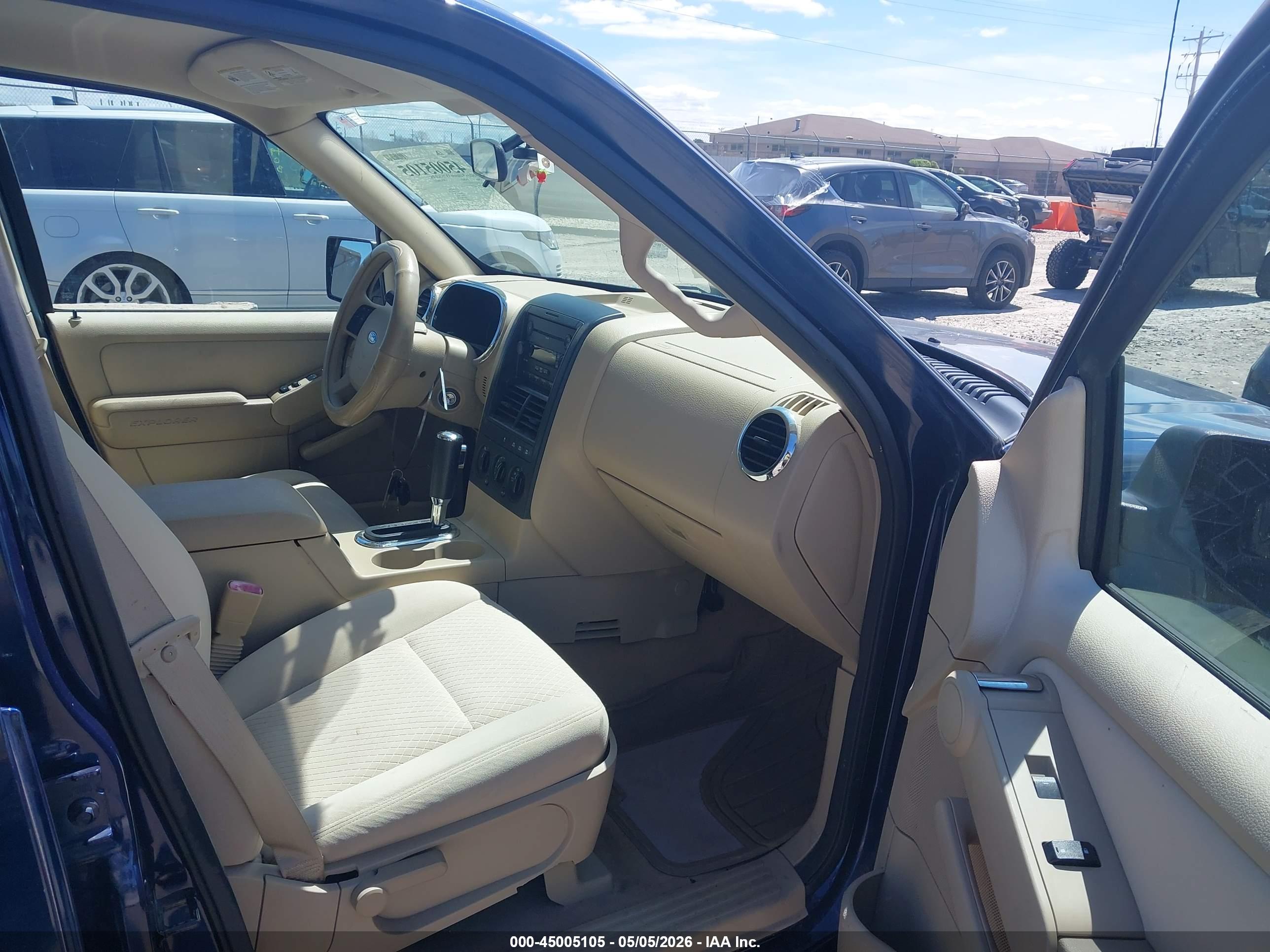 FORD EXPLORER image 5