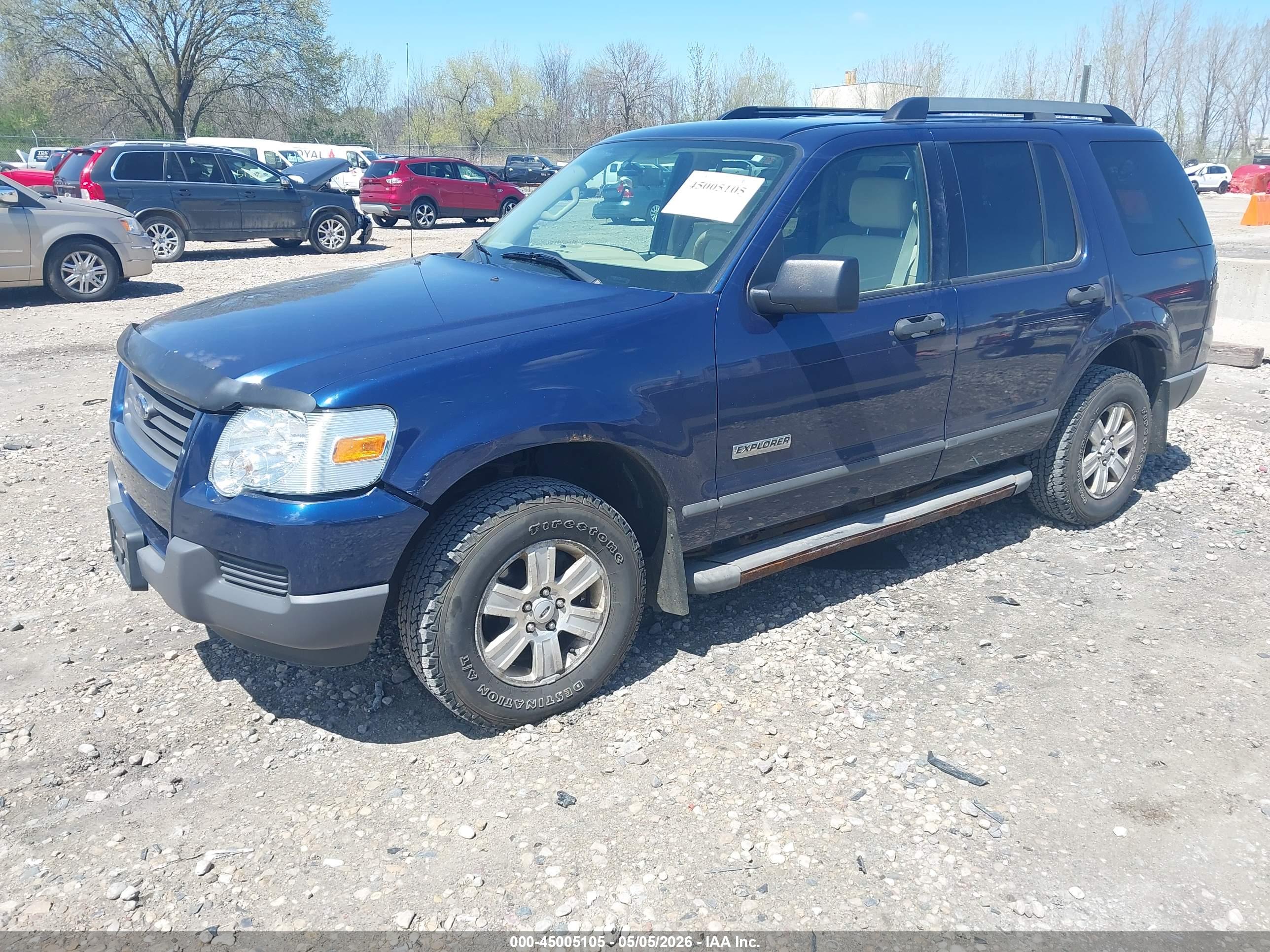 FORD EXPLORER image 6