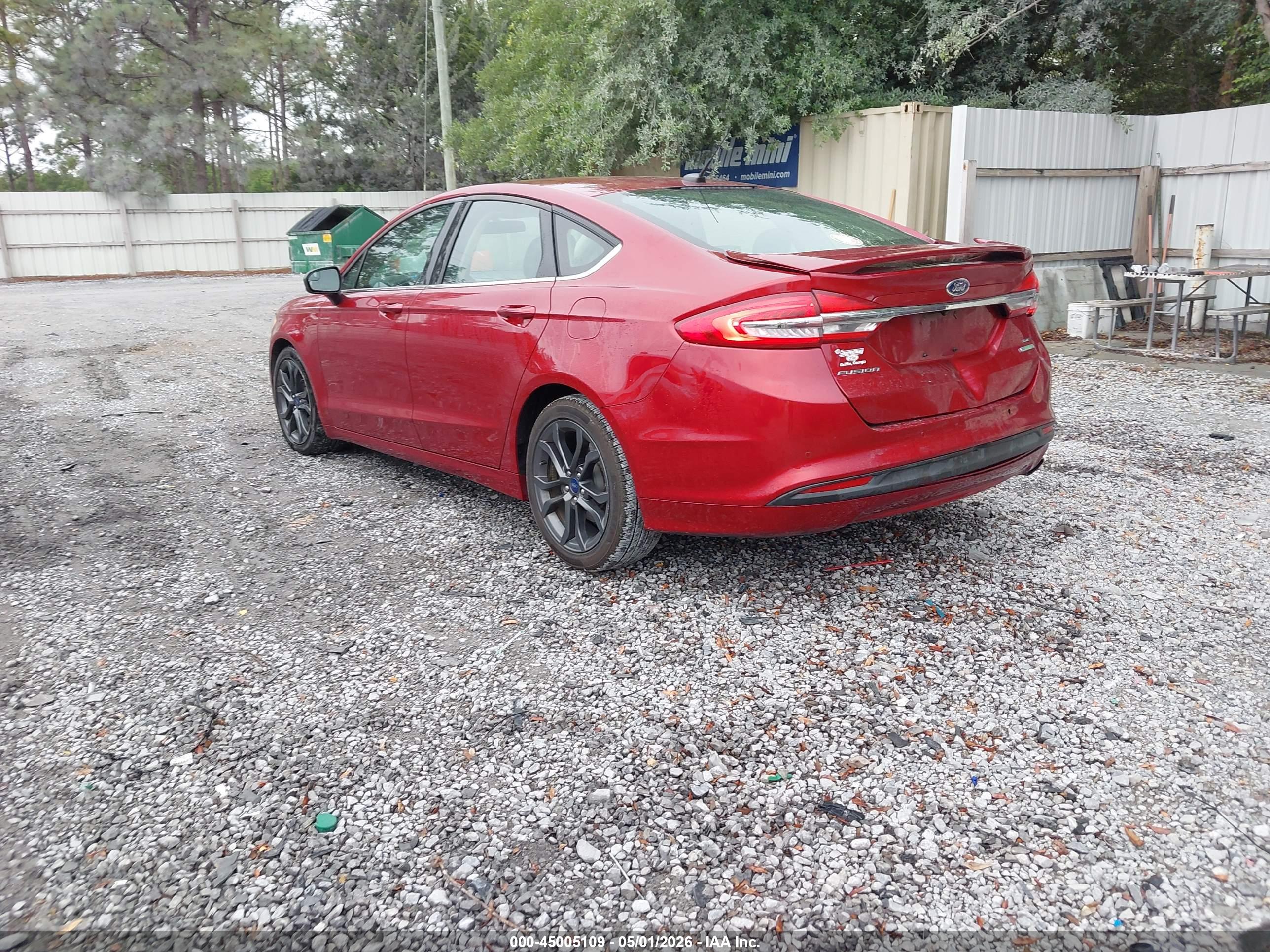 FORD FUSION image 3