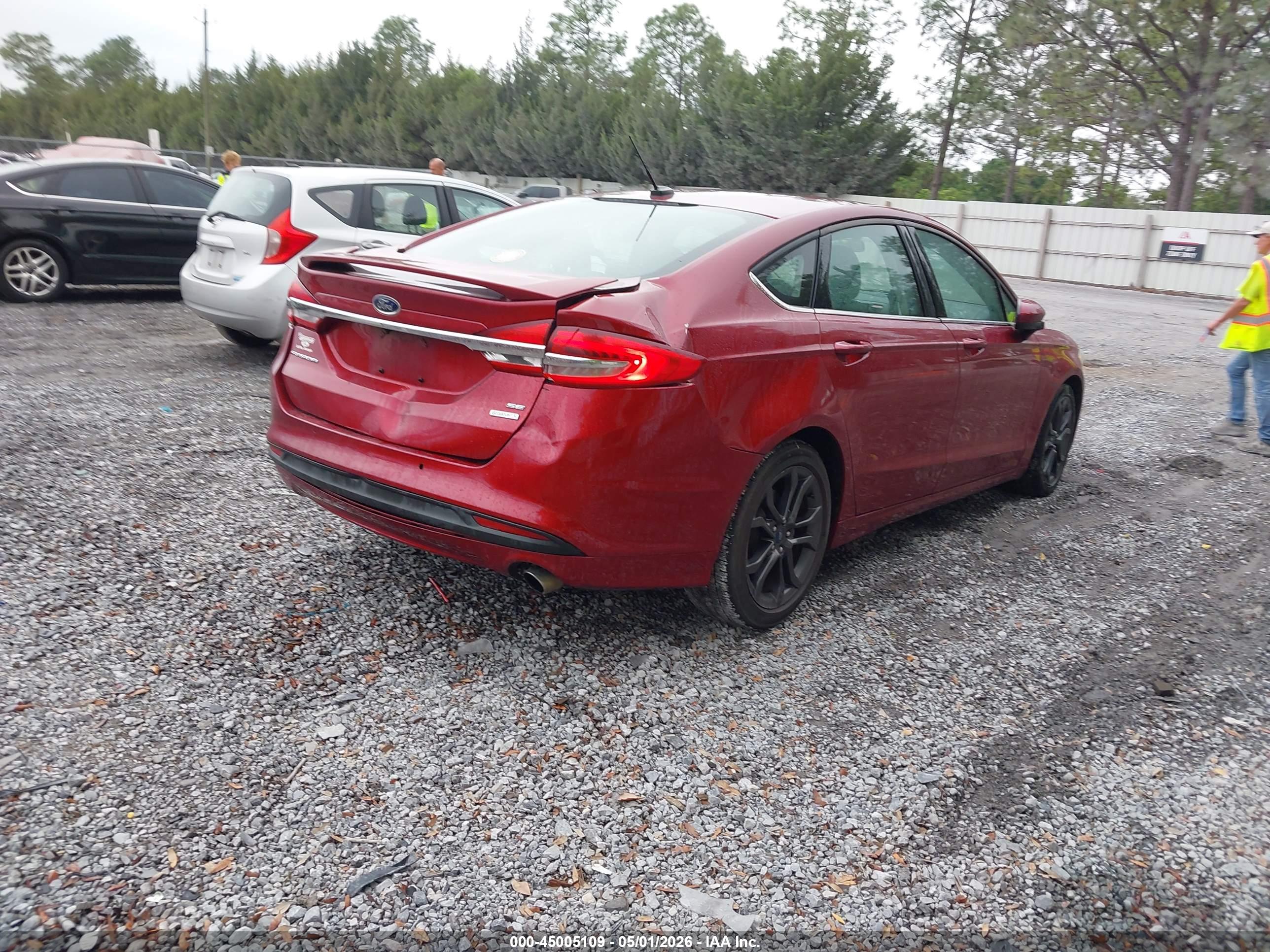 FORD FUSION image 4
