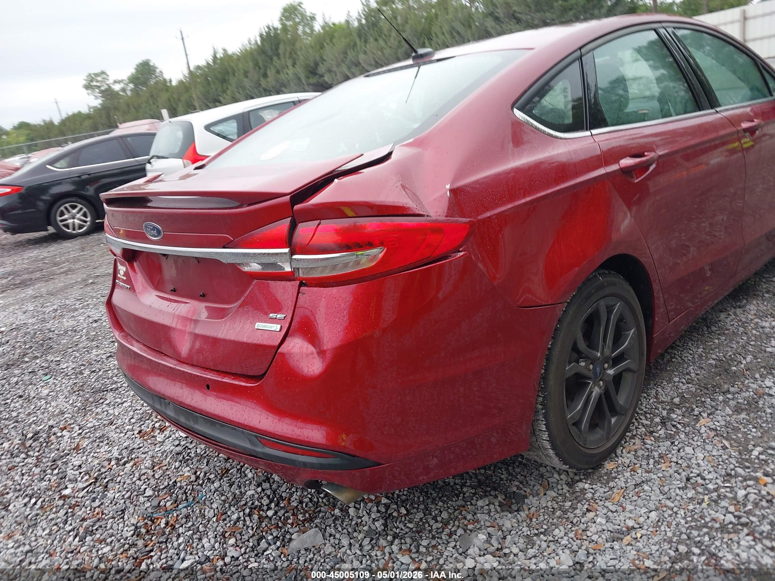 FORD FUSION image 6