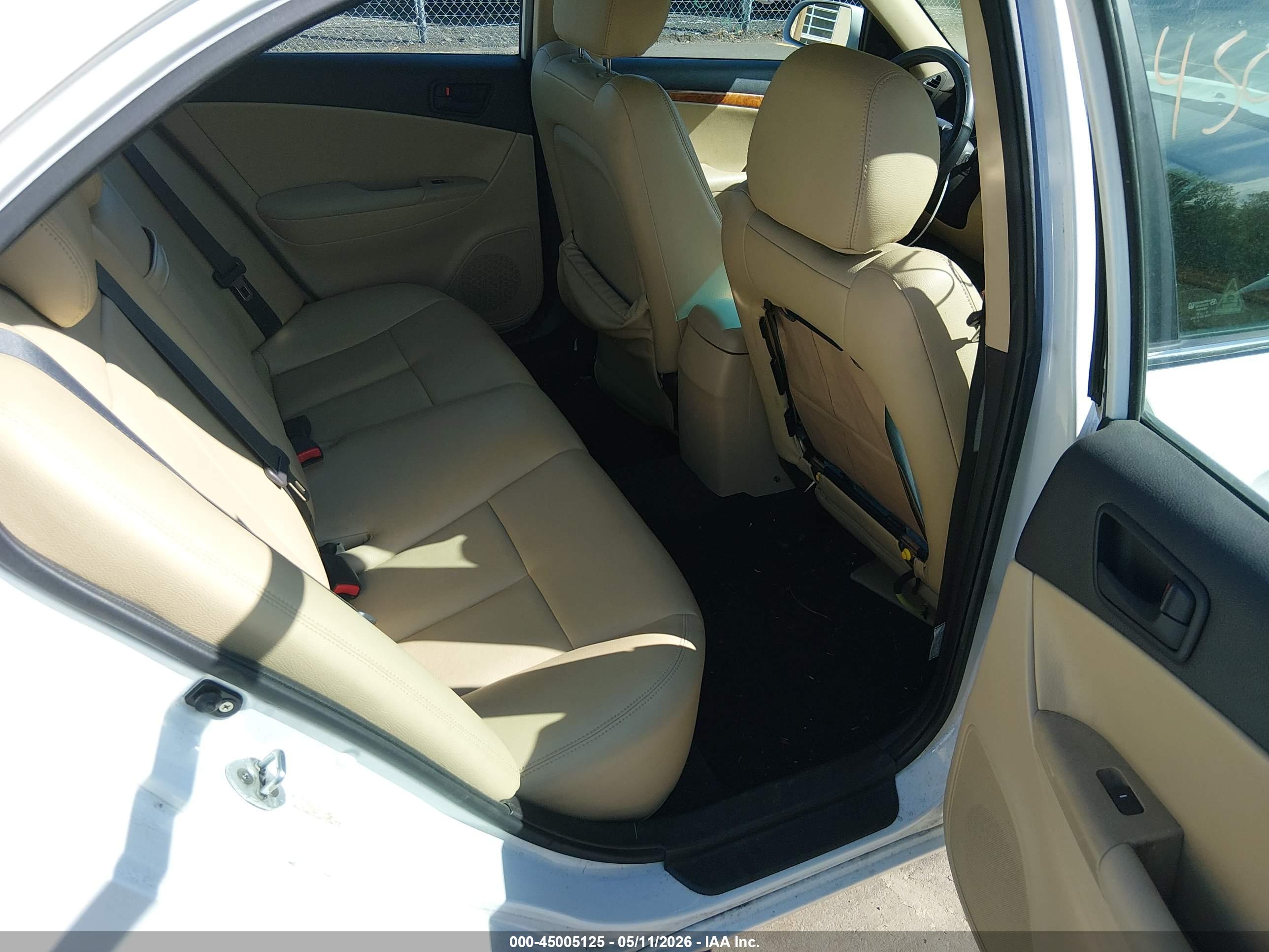 HYUNDAI SONATA image 8