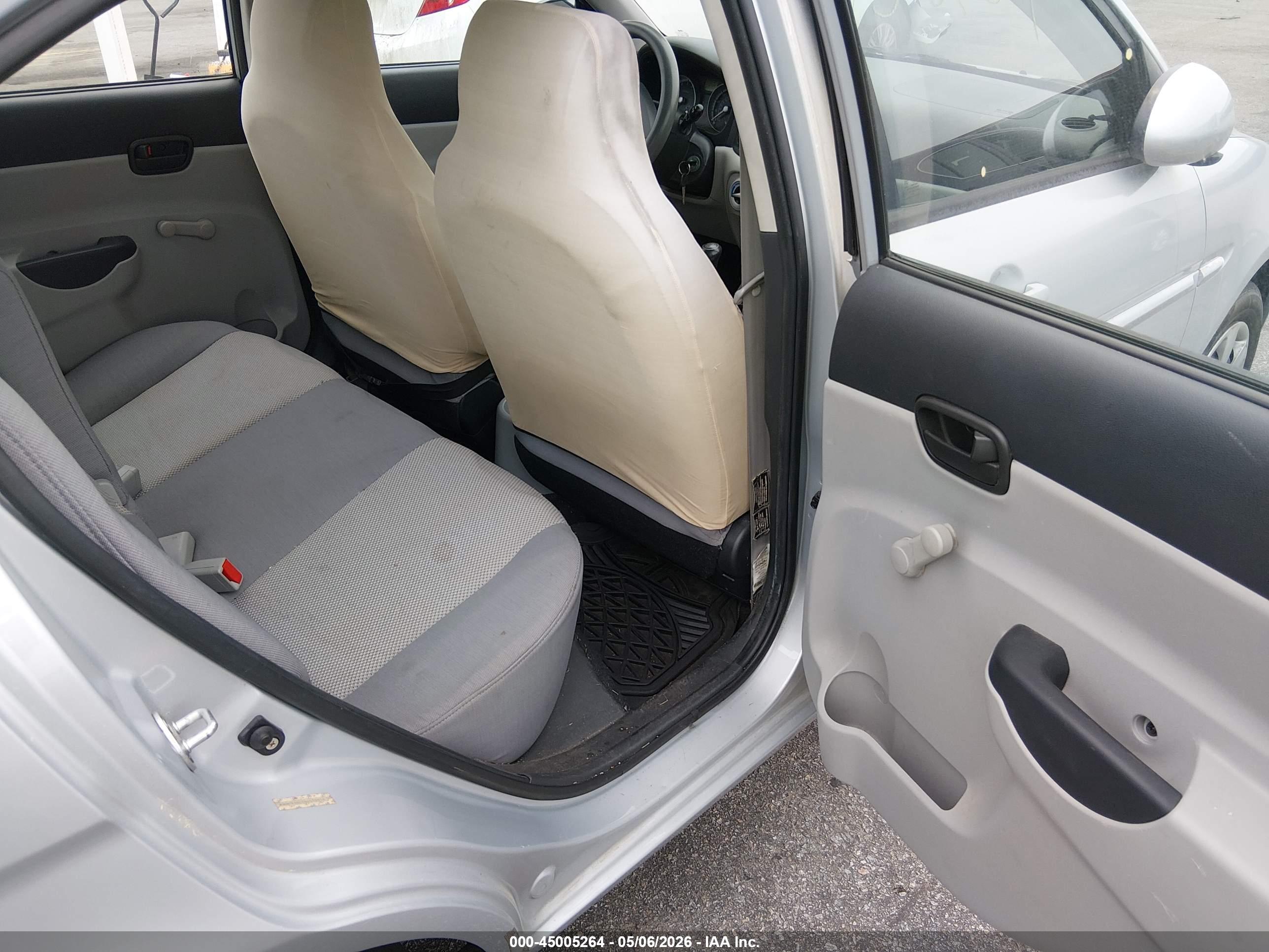 HYUNDAI ACCENT image 8