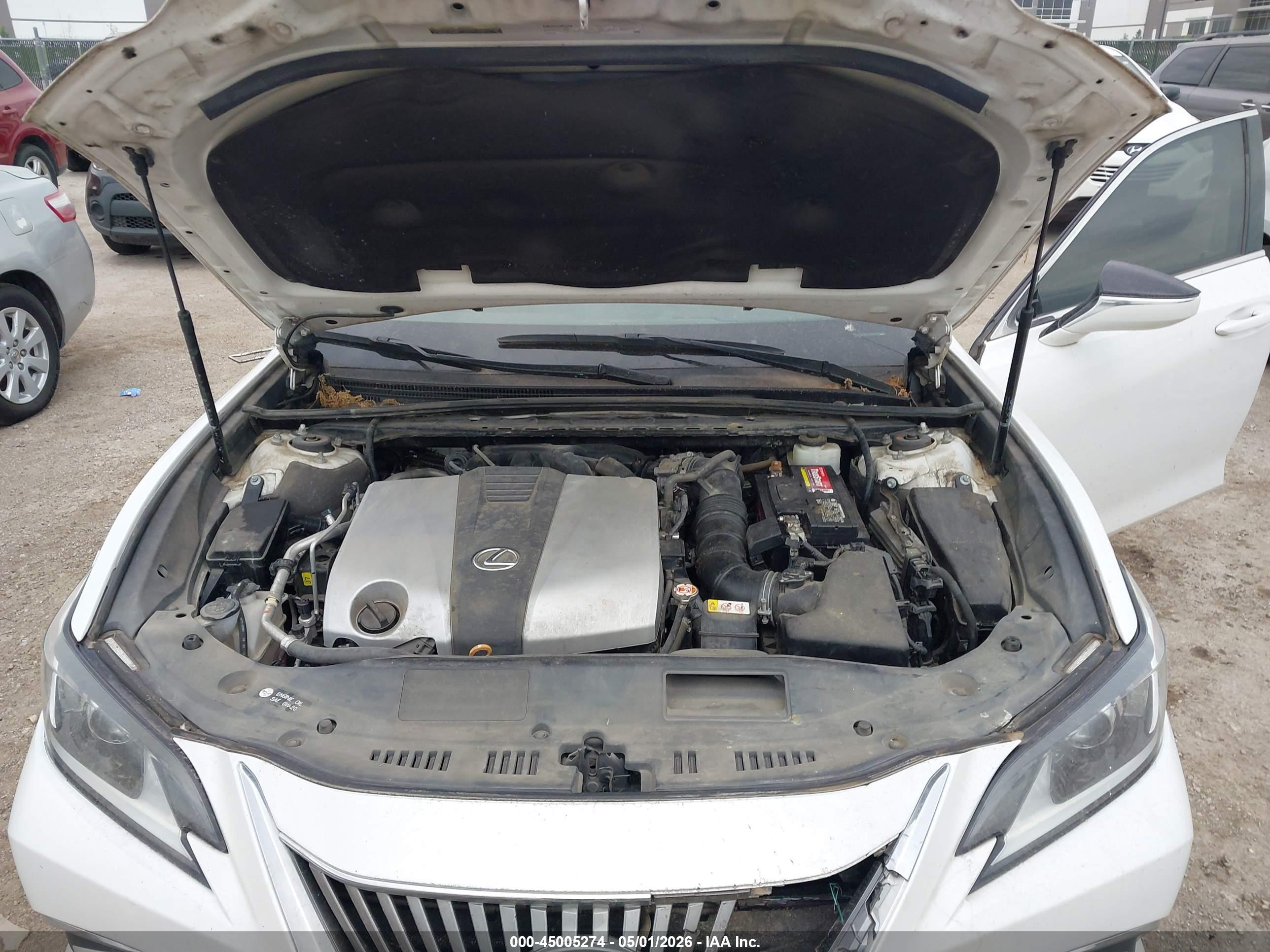 LEXUS ES image 10